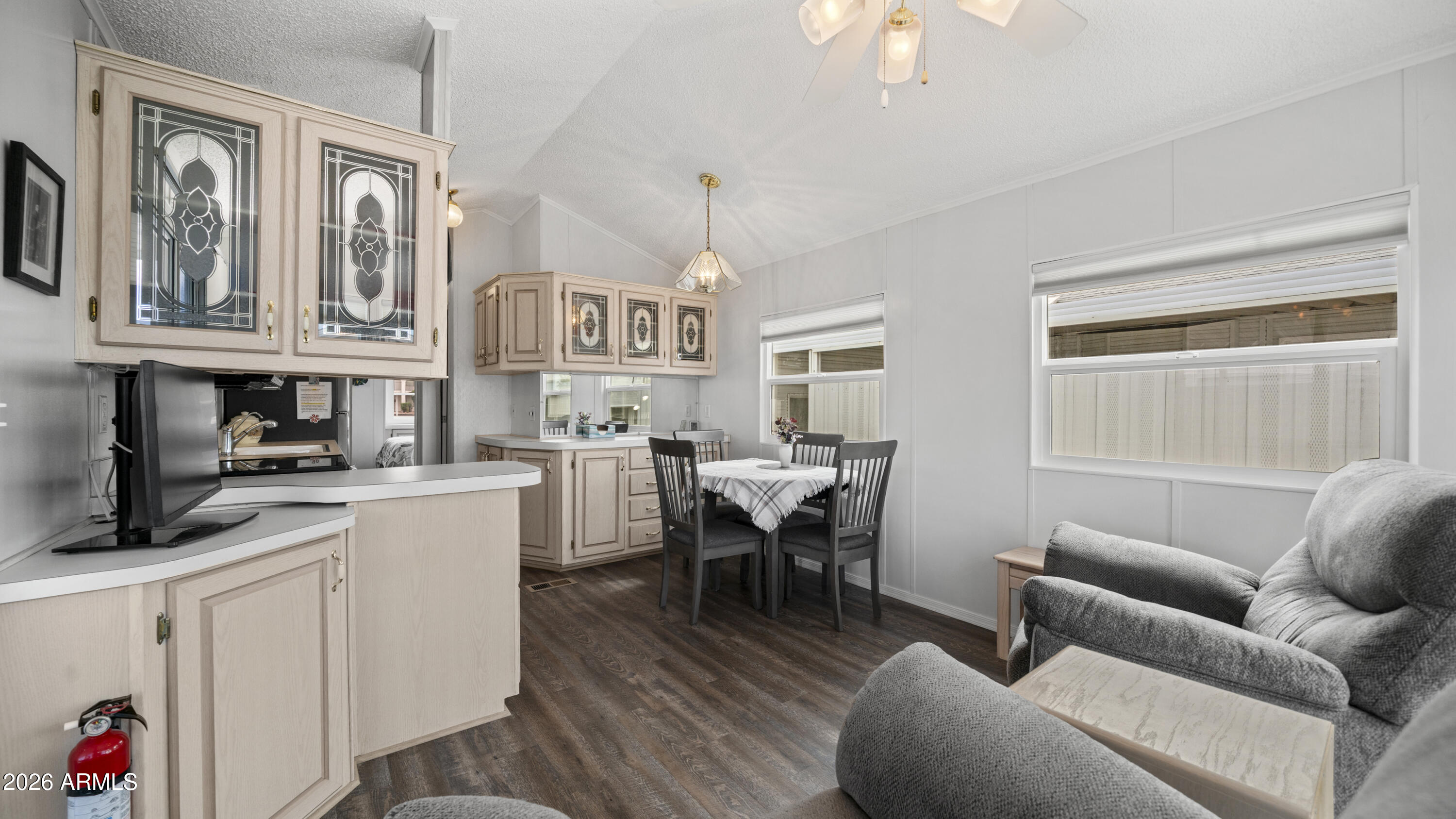 GOLDEN VISTA - Residential