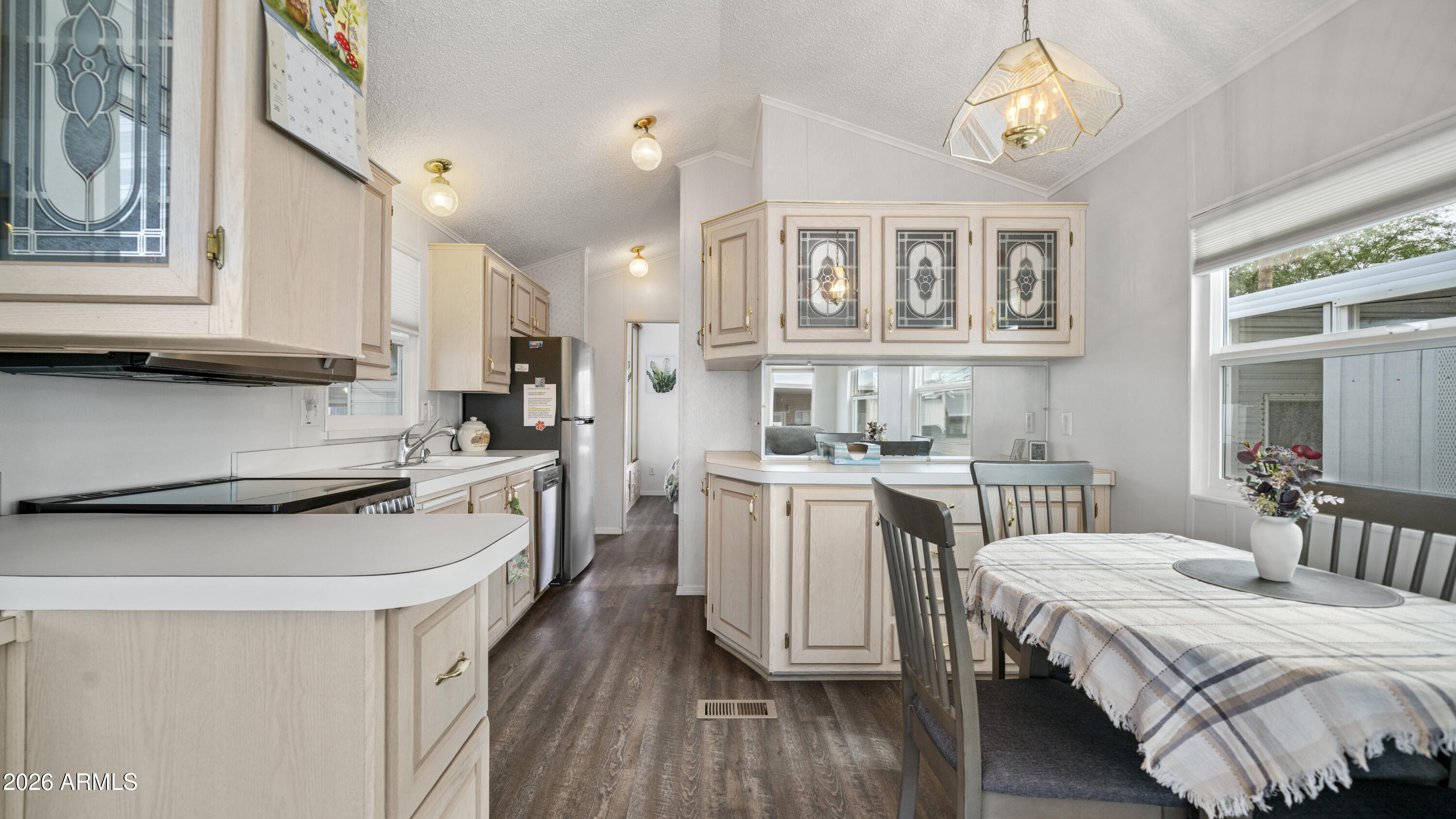 GOLDEN VISTA - Residential