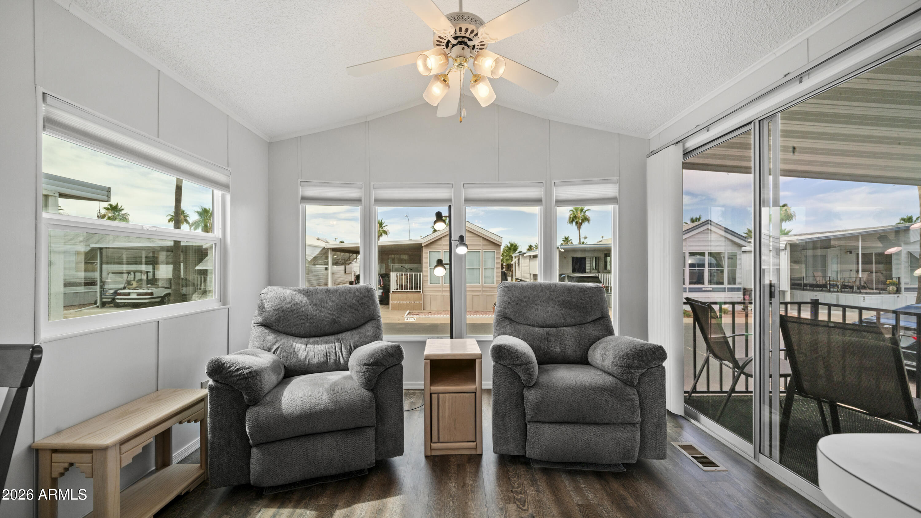 GOLDEN VISTA - Residential