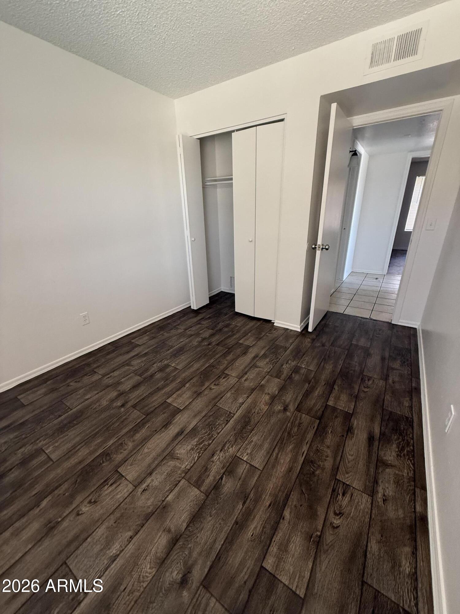 LINDSAY MANOR - Residential Lease