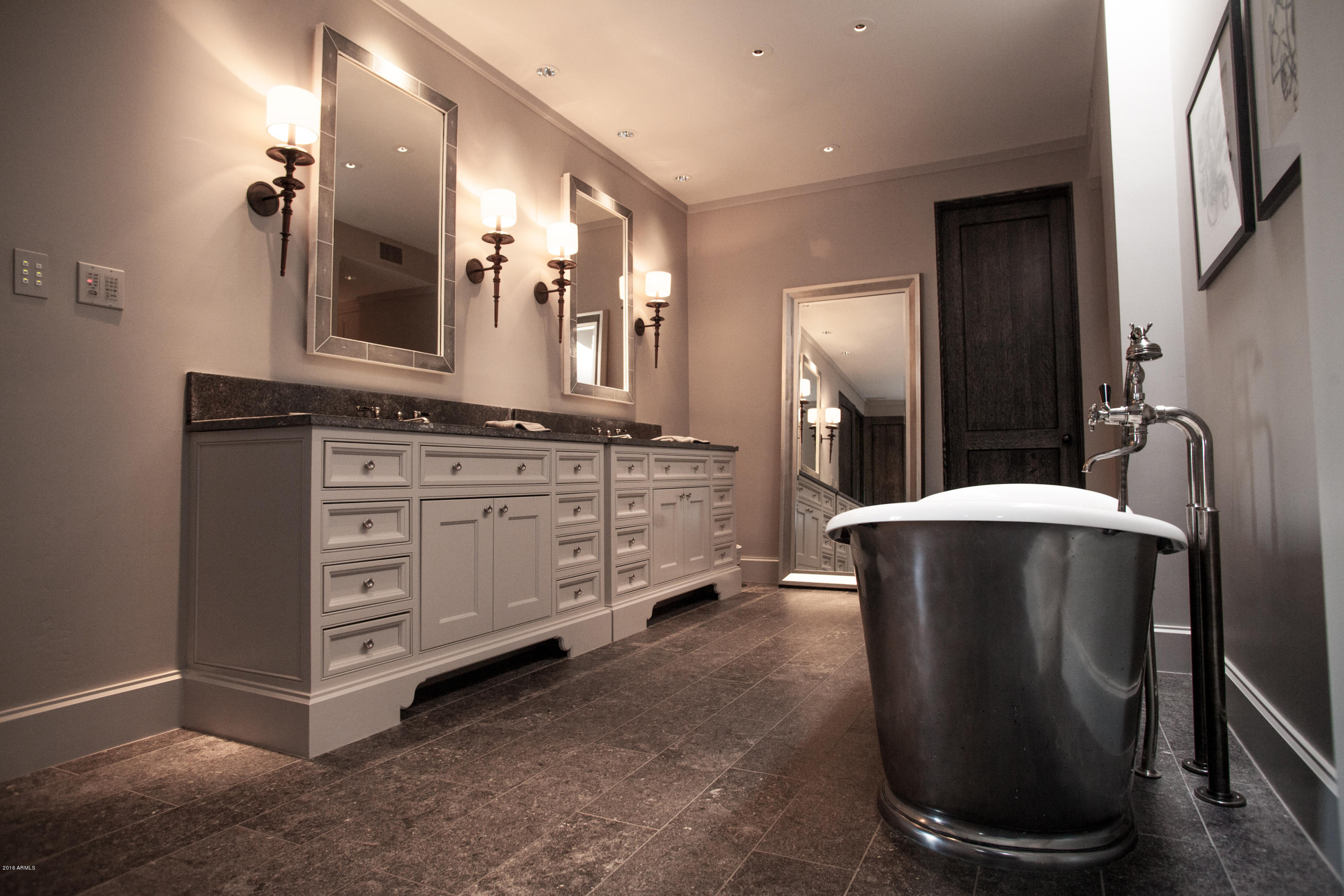 Paradise Mansion Estates - Residential