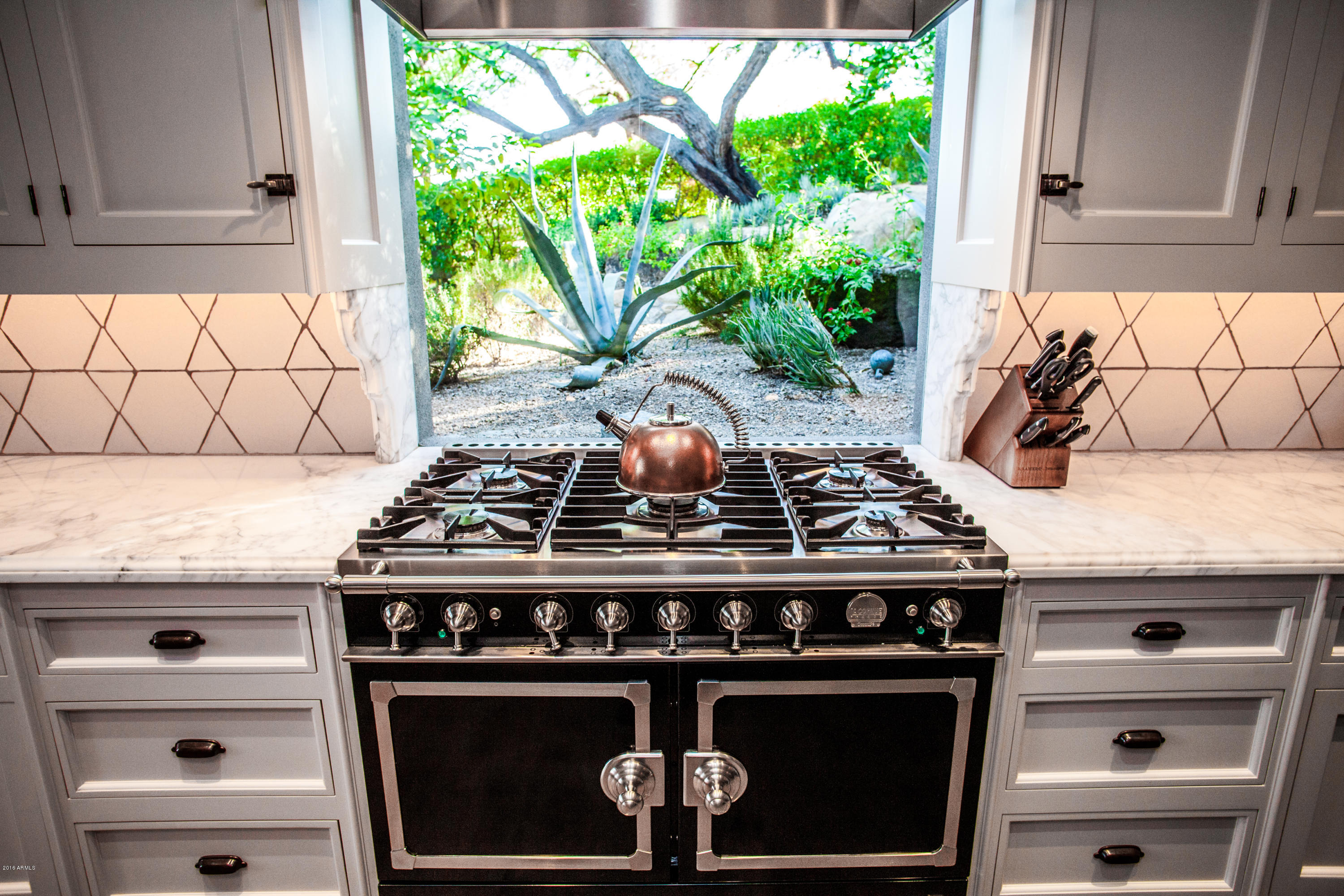 Paradise Mansion Estates - Residential
