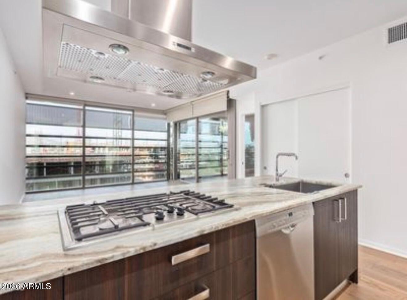 OPTIMA KIERLAND CENTER 7120 CONDOMINIUM 2ND AMD - Residential Lease