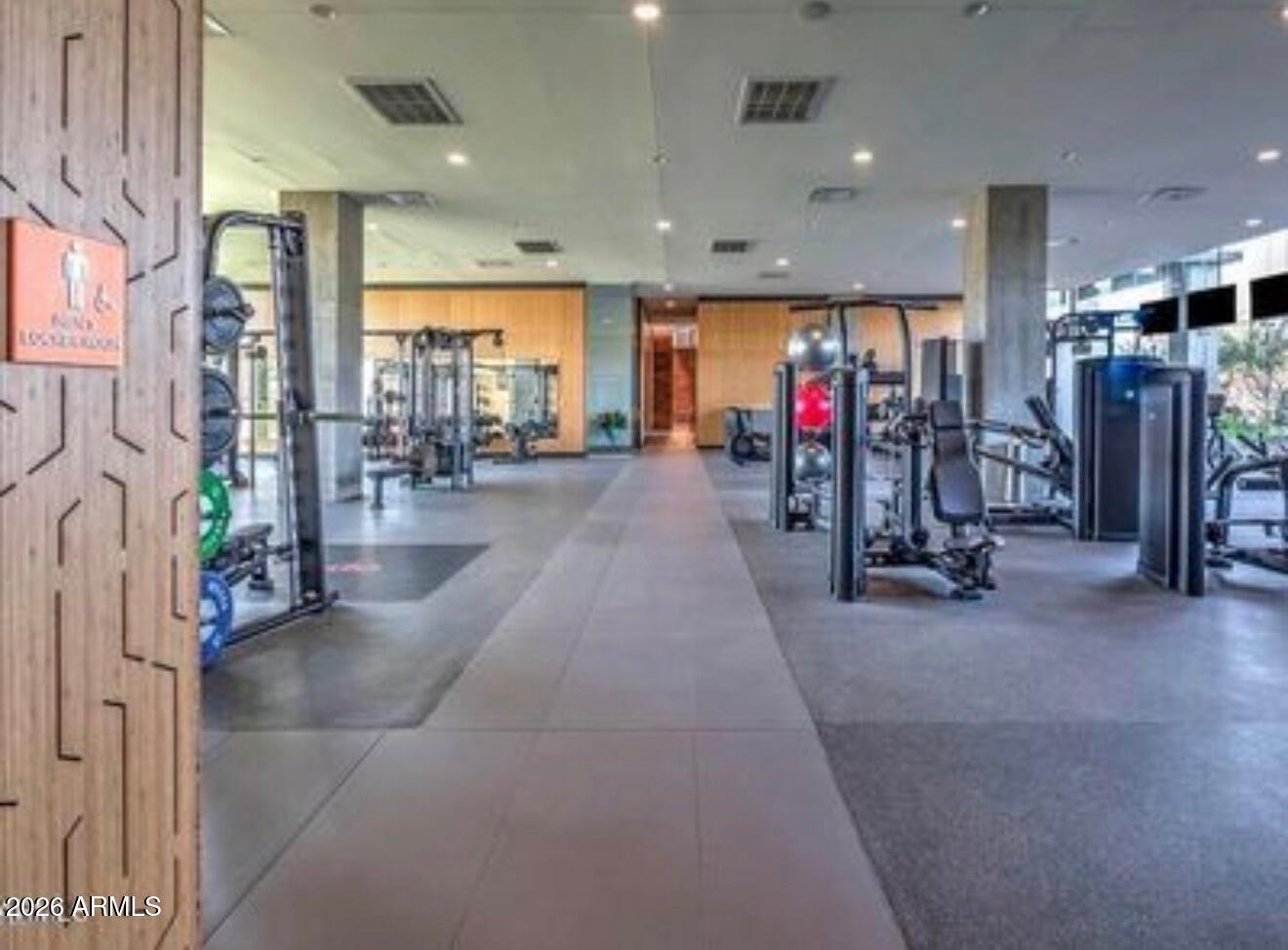 OPTIMA KIERLAND CENTER 7120 CONDOMINIUM 2ND AMD - Residential Lease