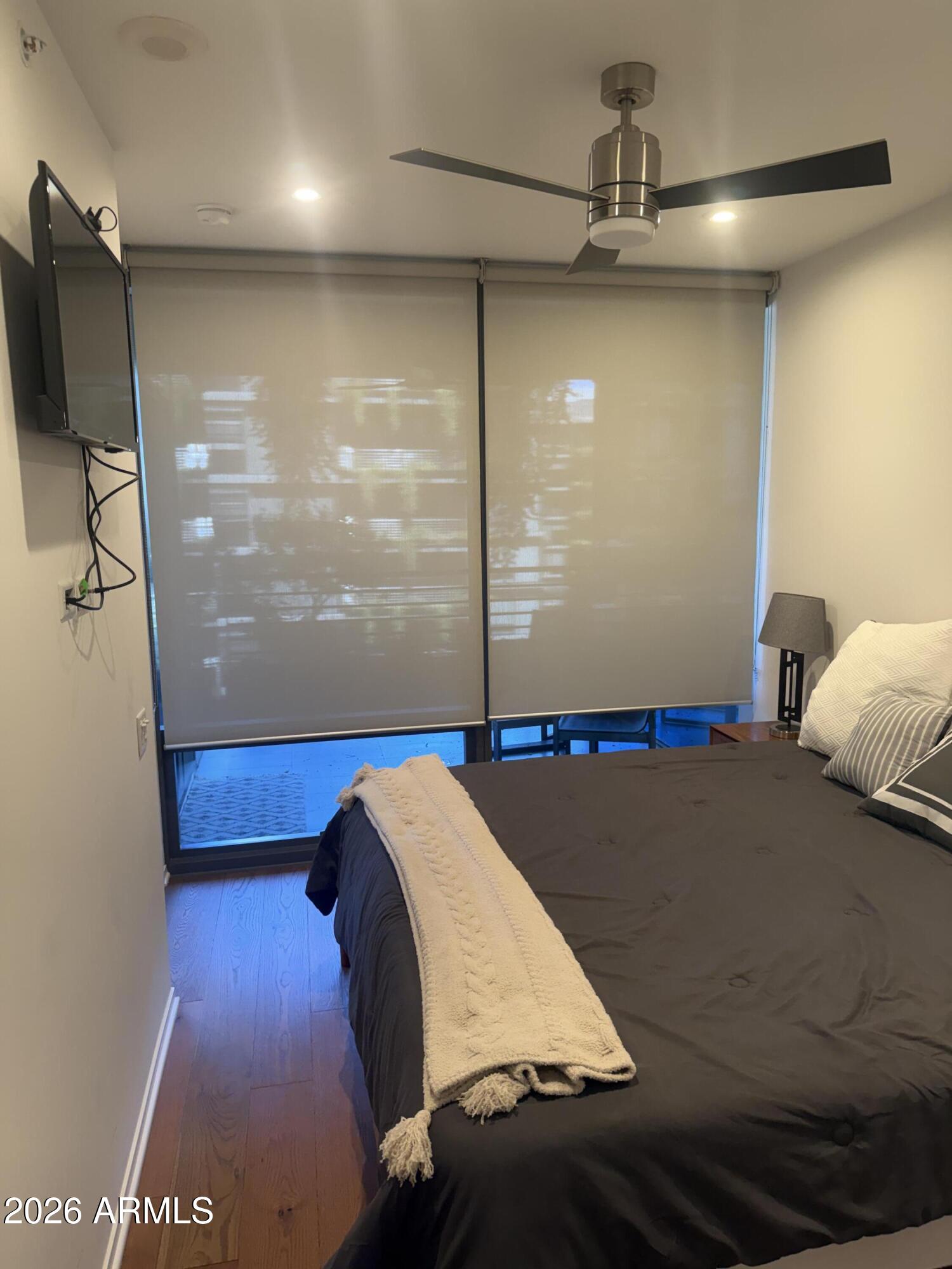 OPTIMA KIERLAND CENTER 7120 CONDOMINIUM 2ND AMD - Residential Lease