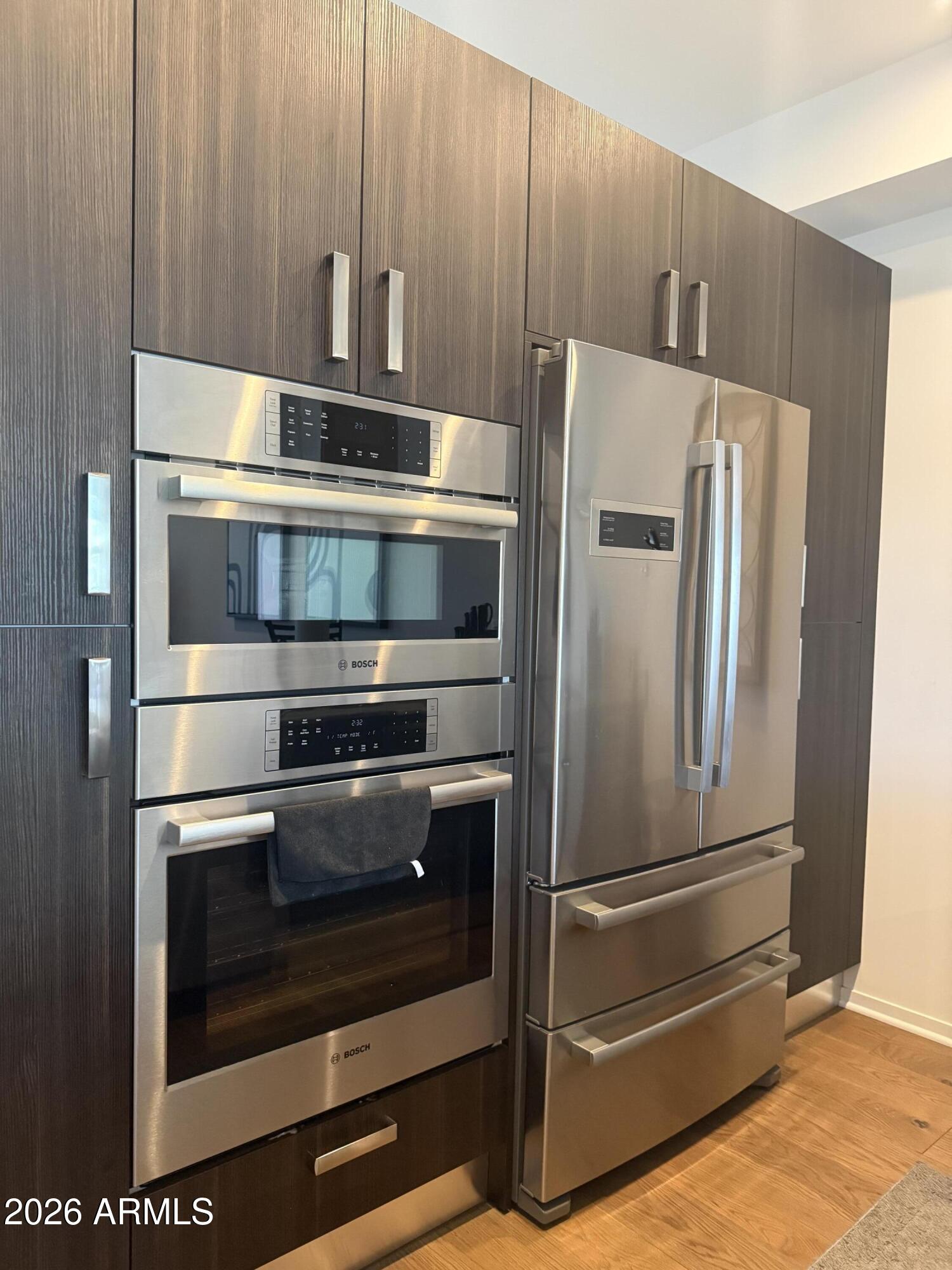 OPTIMA KIERLAND CENTER 7120 CONDOMINIUM 2ND AMD - Residential Lease