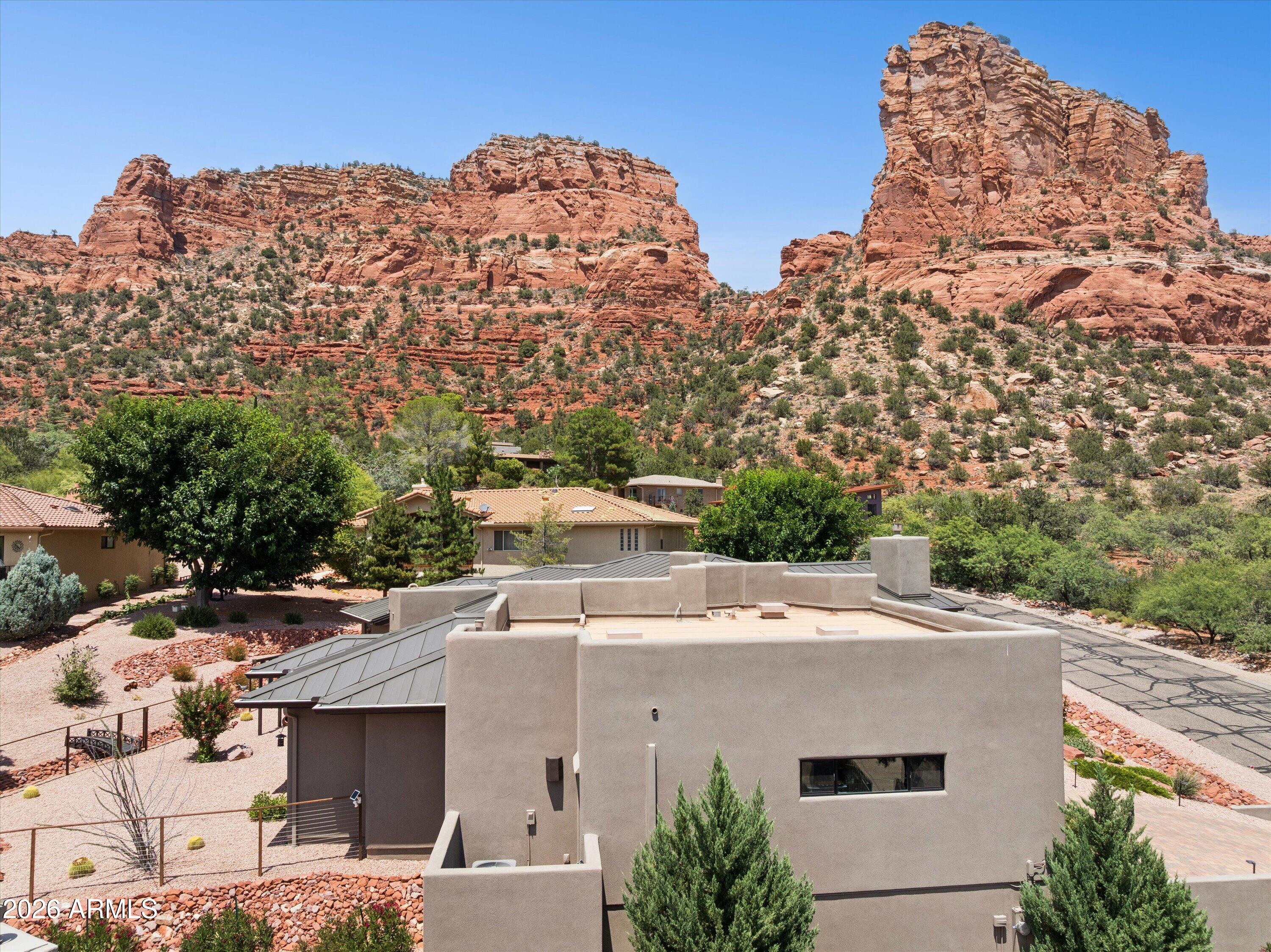 RED ROCK COVE - Residential