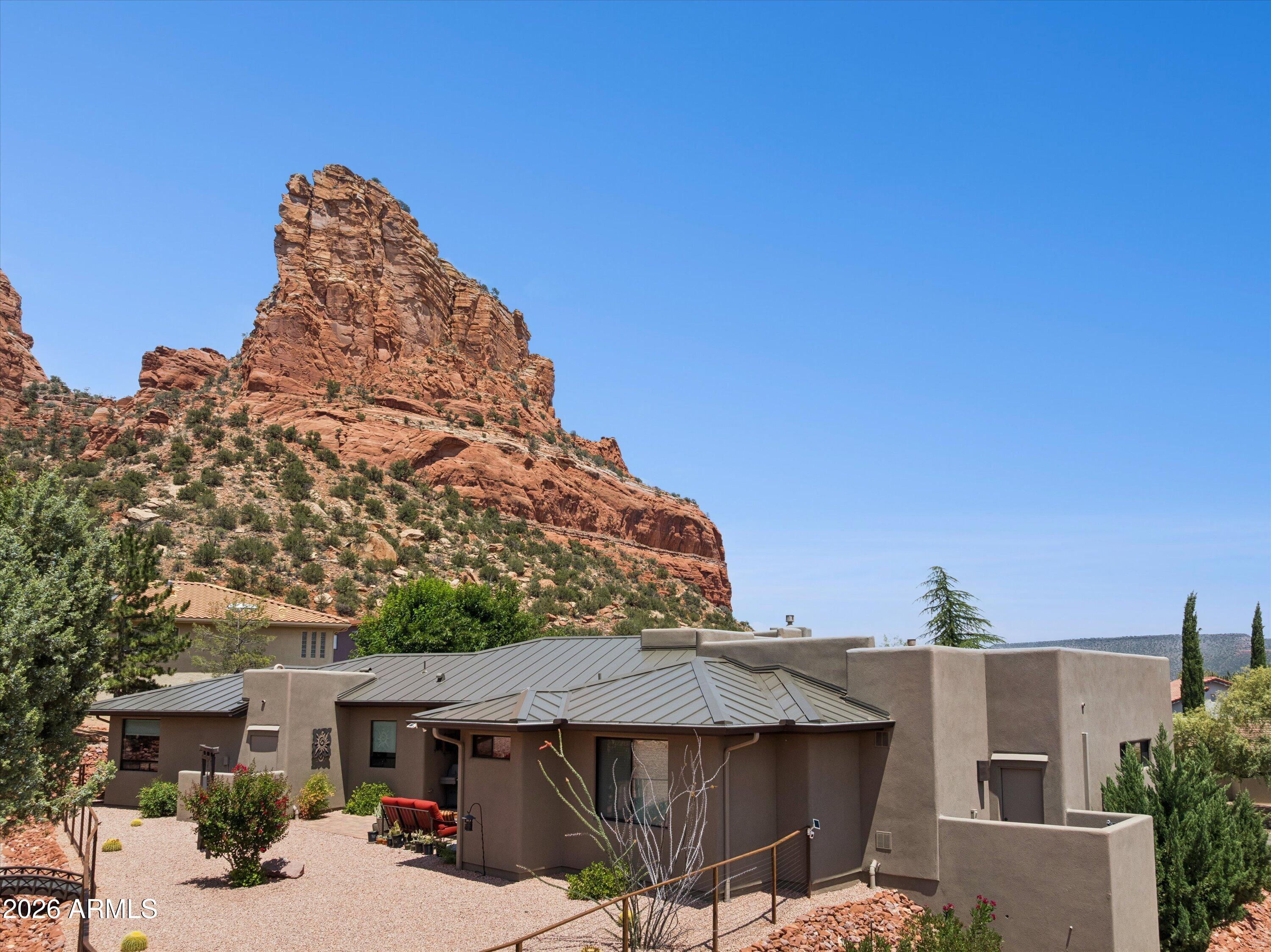 RED ROCK COVE - Residential