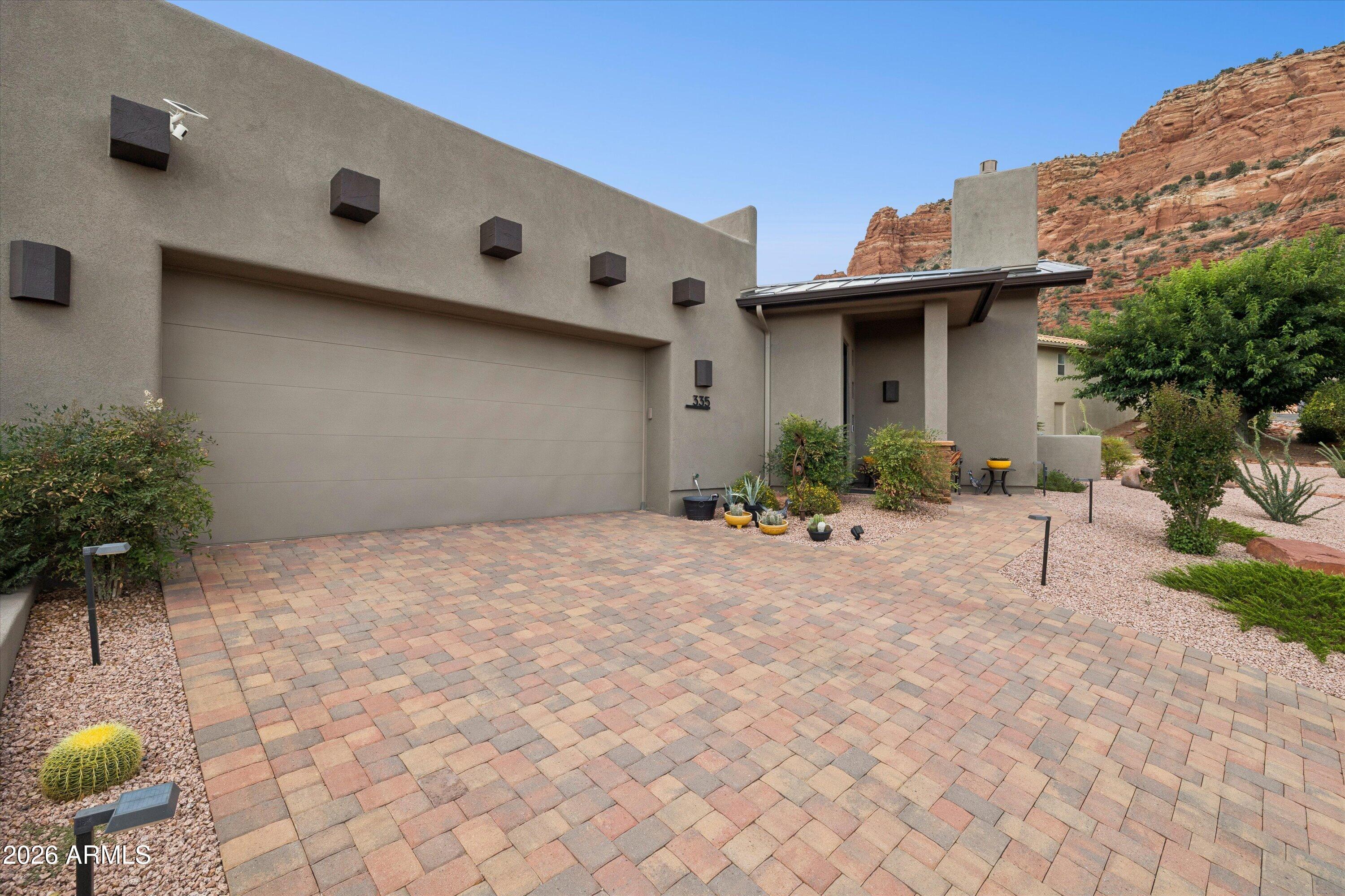 RED ROCK COVE - Residential