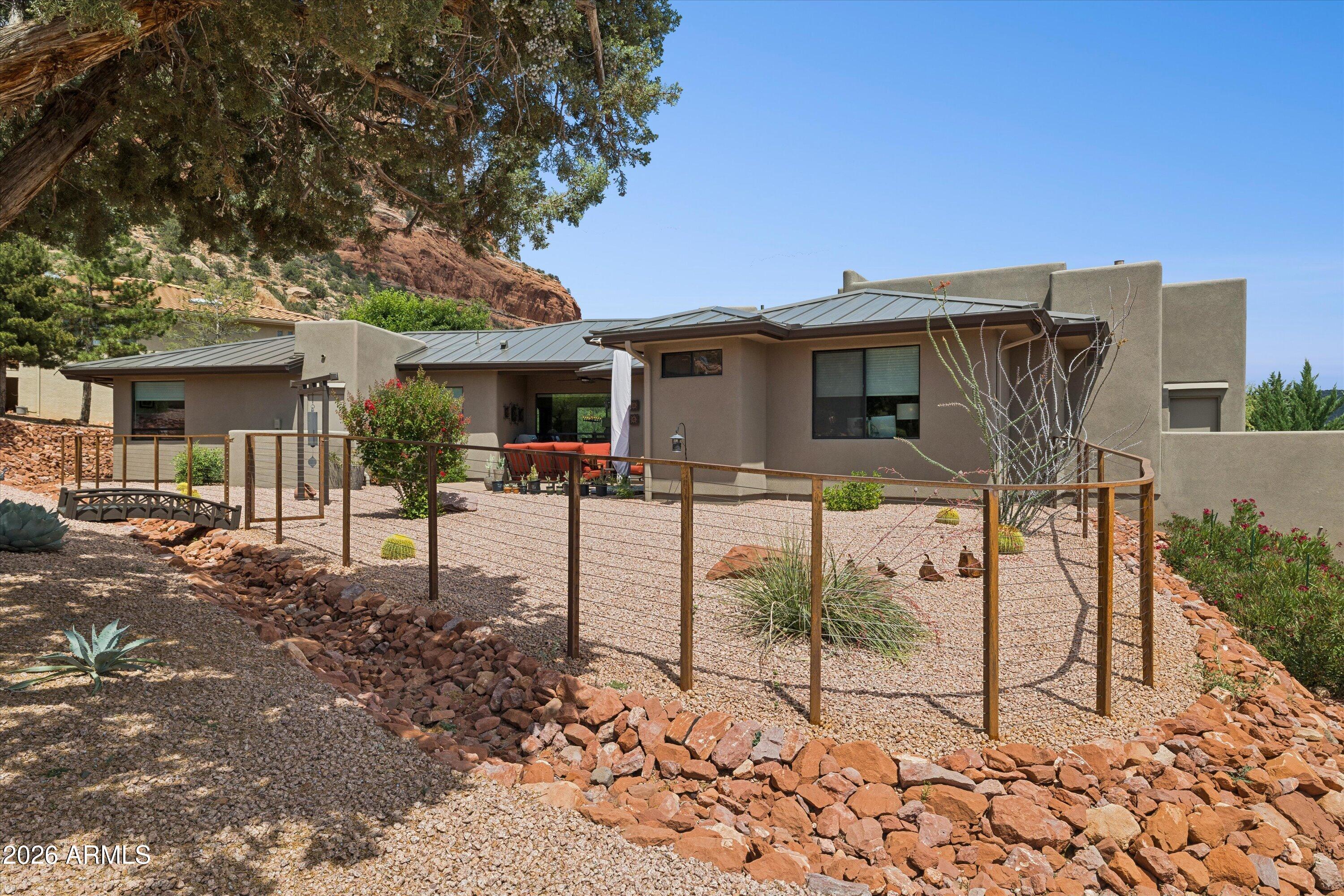 RED ROCK COVE - Residential