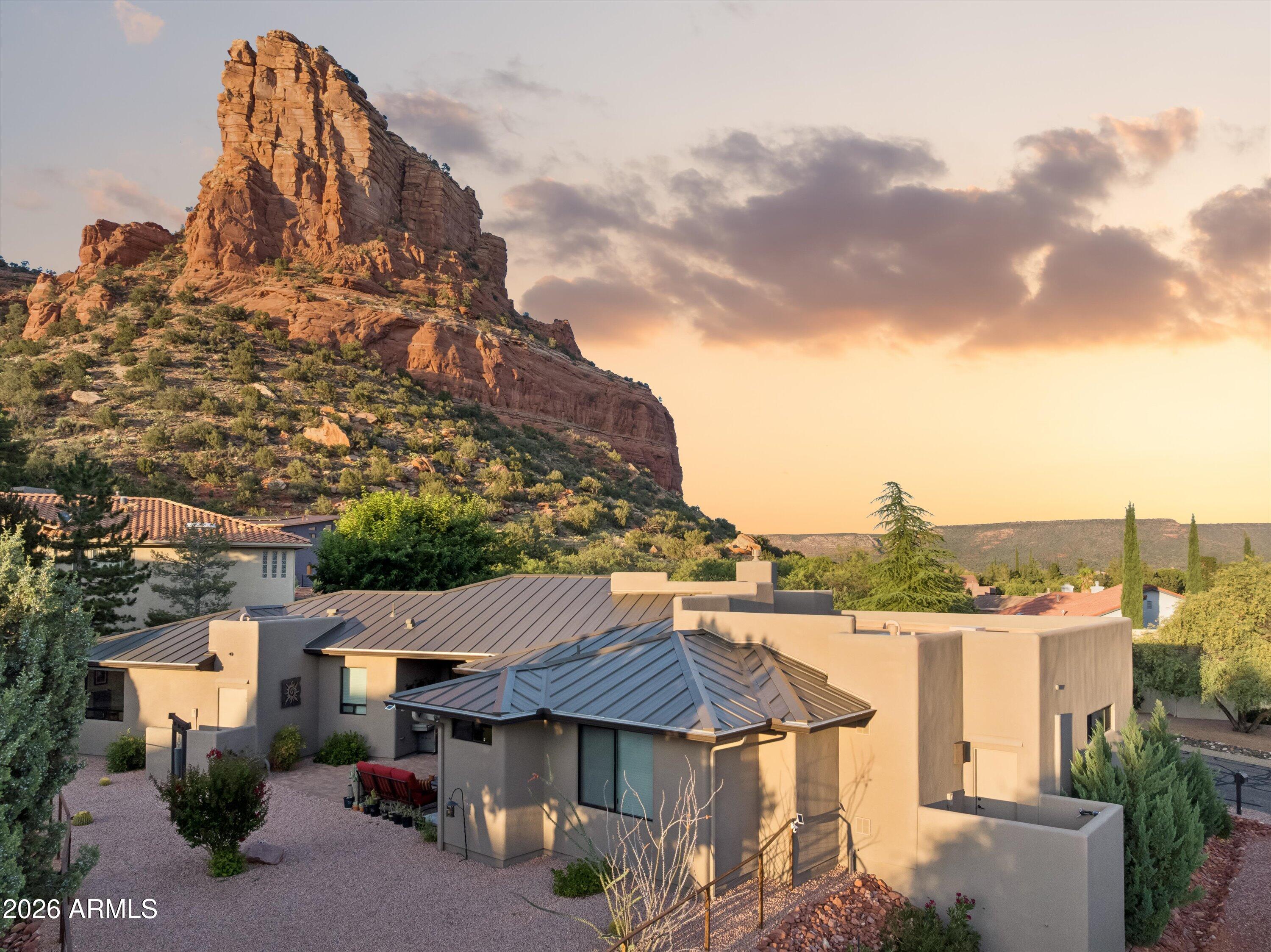 RED ROCK COVE - Residential