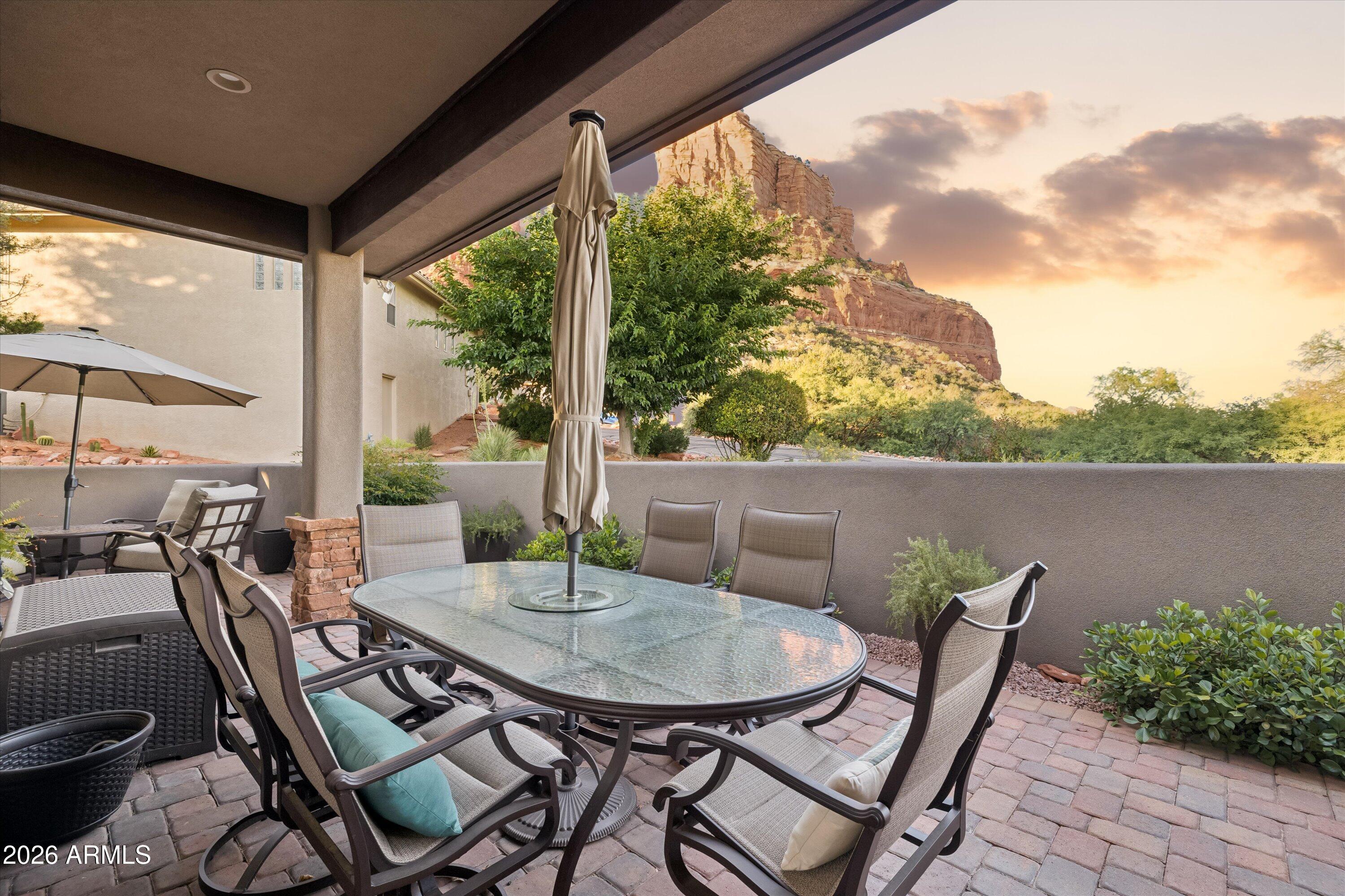 RED ROCK COVE - Residential