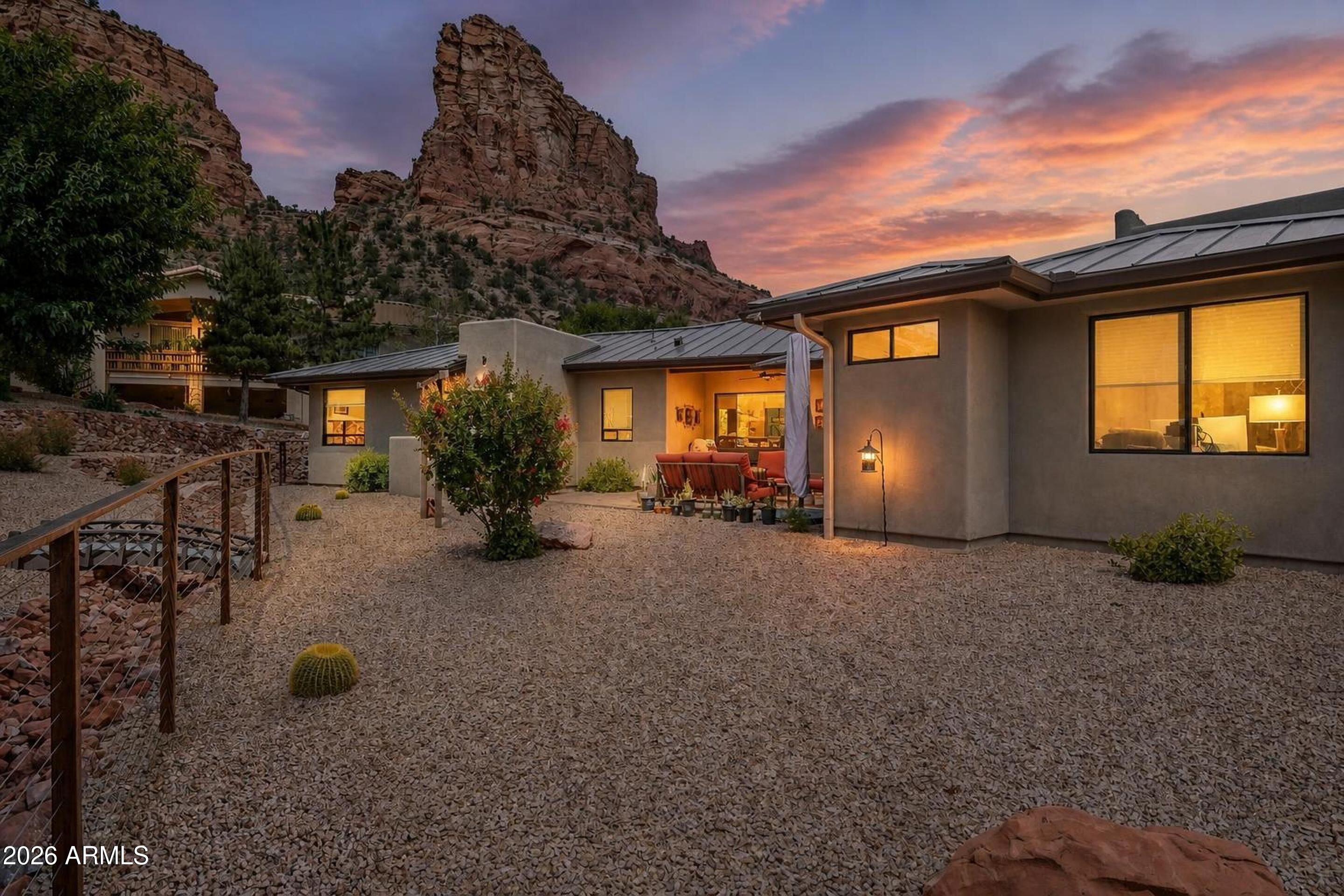 RED ROCK COVE - Residential
