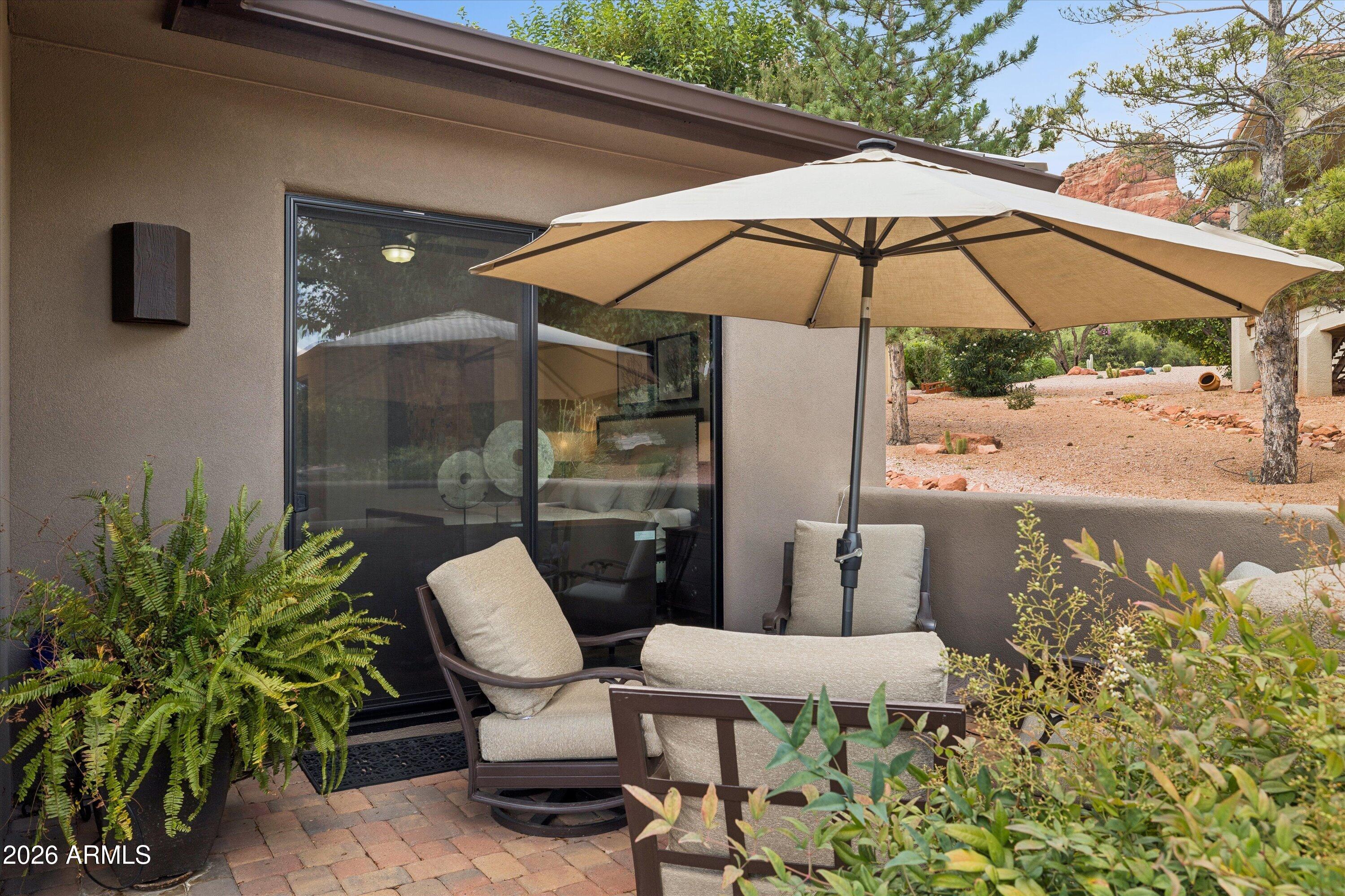 RED ROCK COVE - Residential