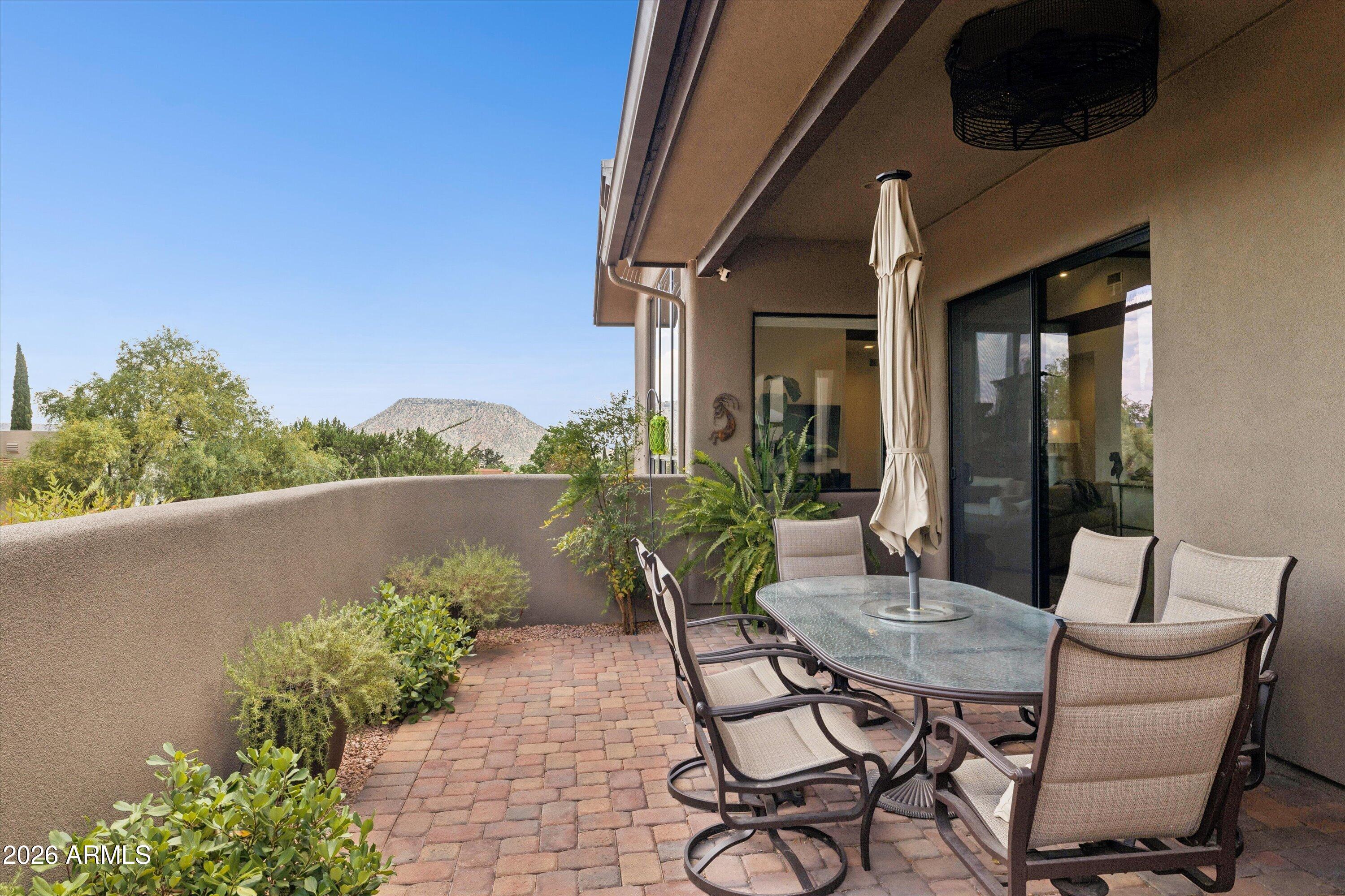 RED ROCK COVE - Residential