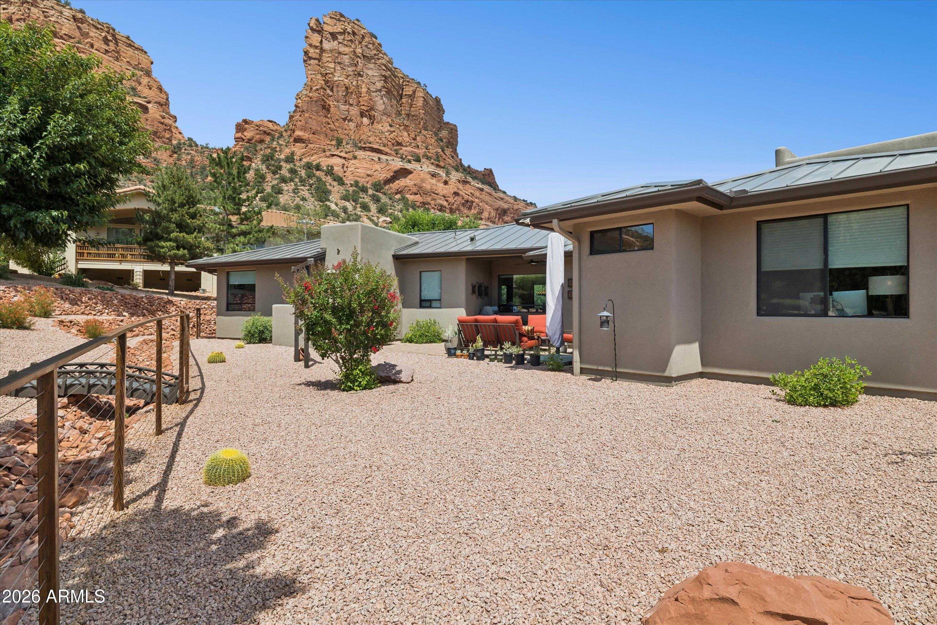 RED ROCK COVE - Residential