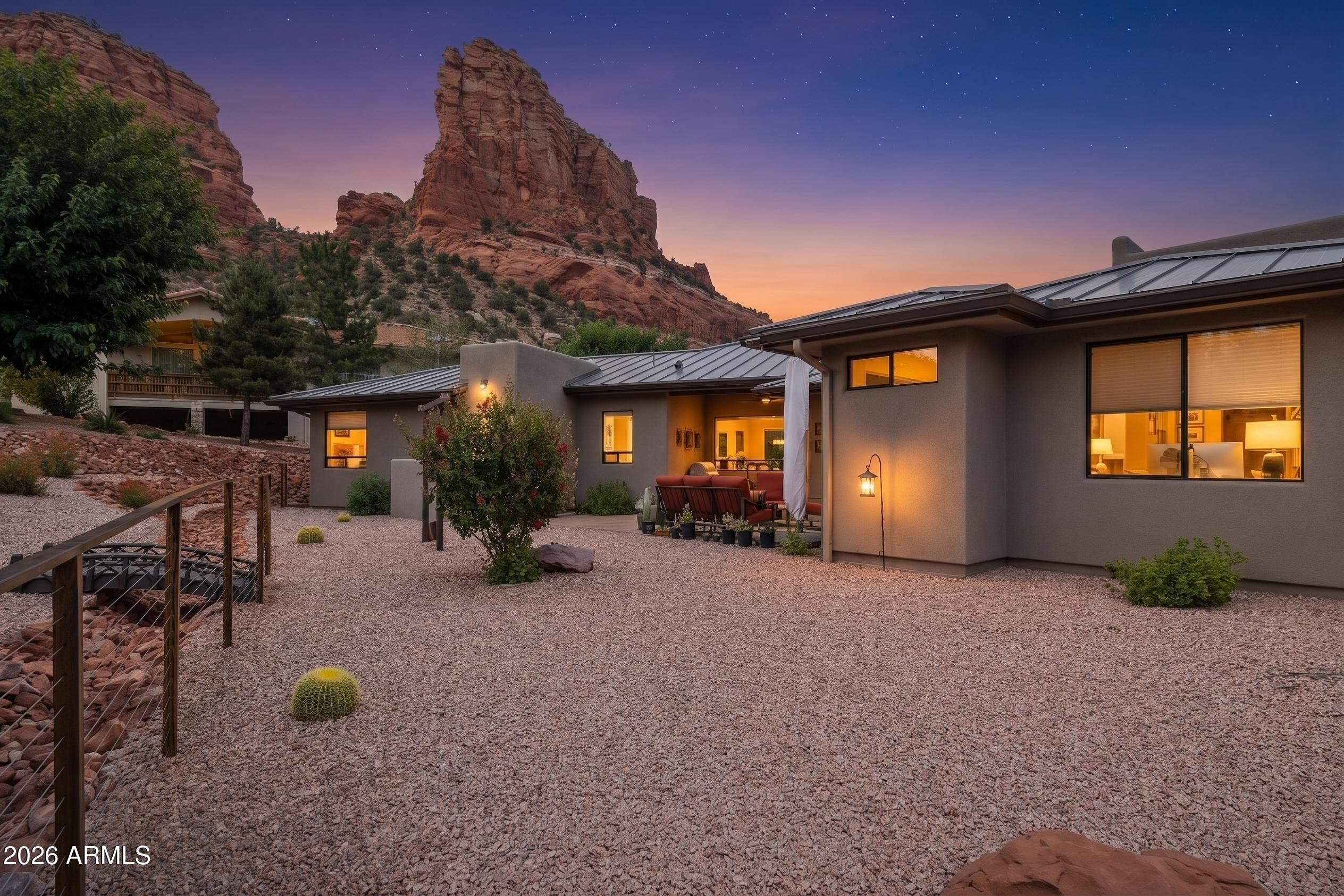 RED ROCK COVE - Residential