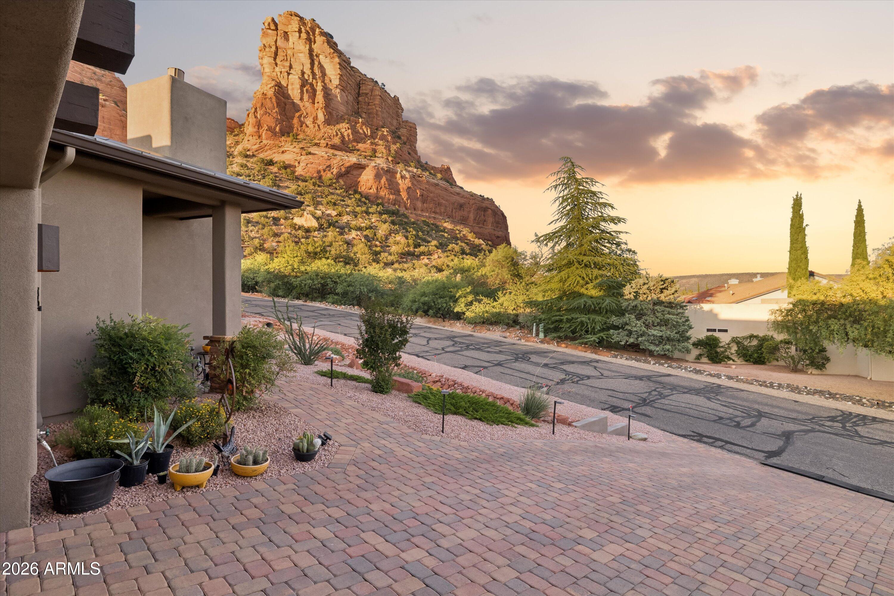 RED ROCK COVE - Residential
