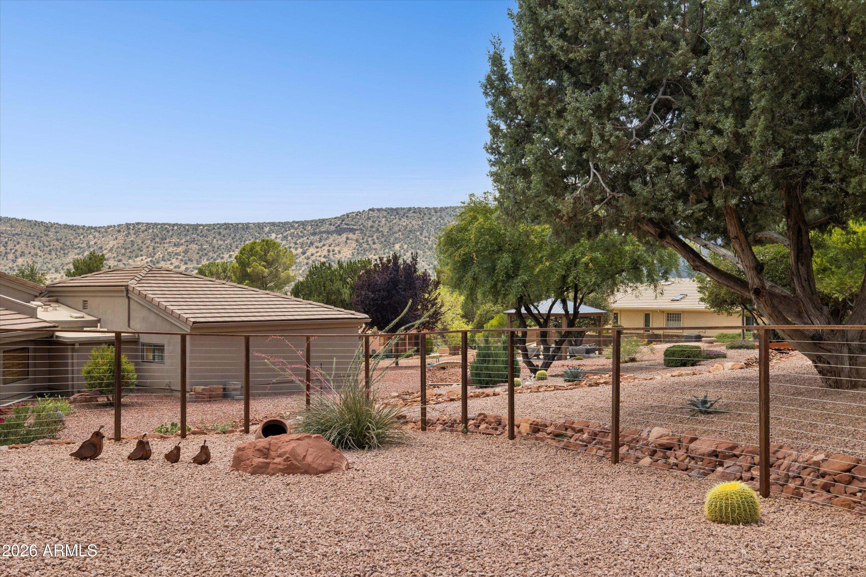 RED ROCK COVE - Residential