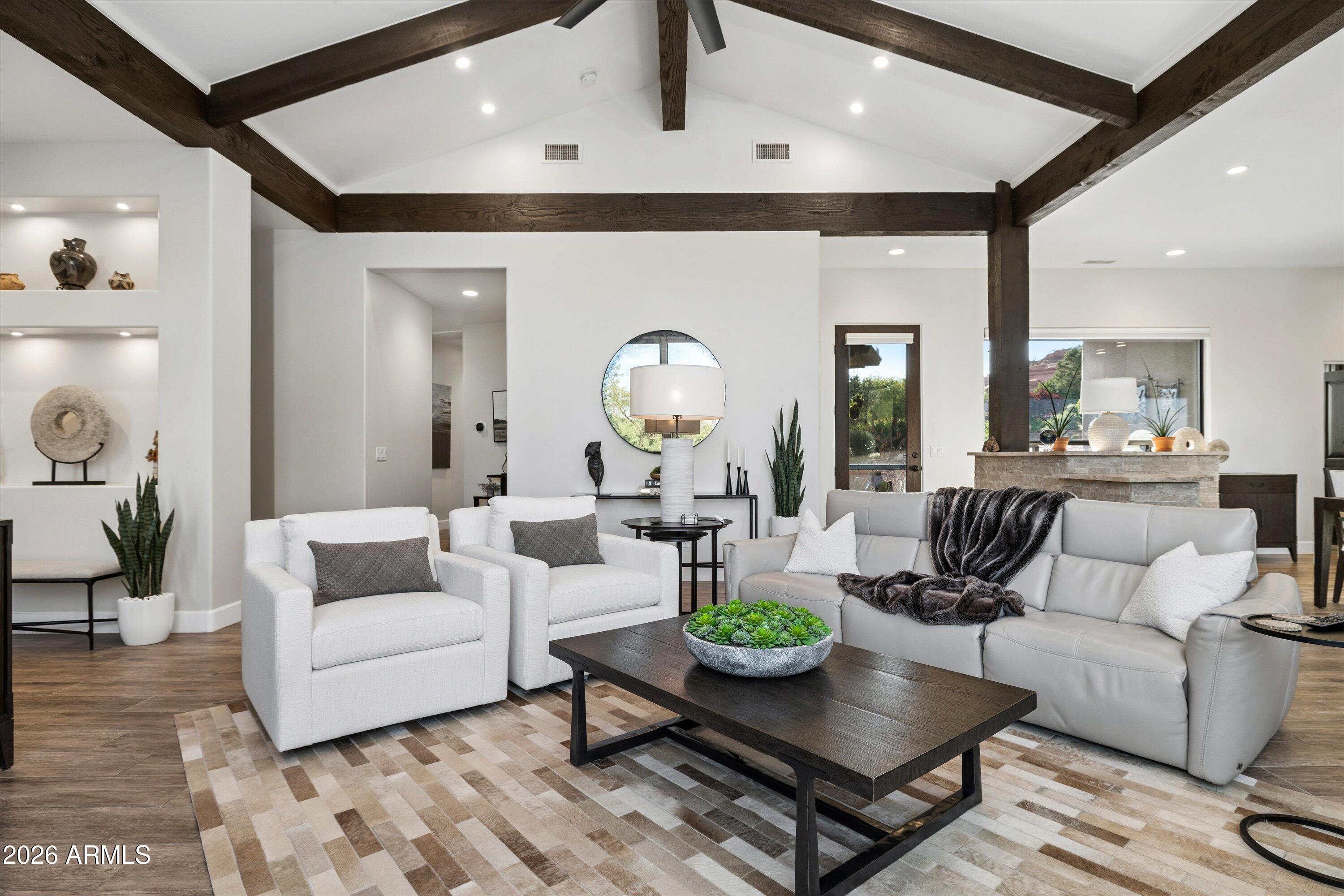RED ROCK COVE - Residential