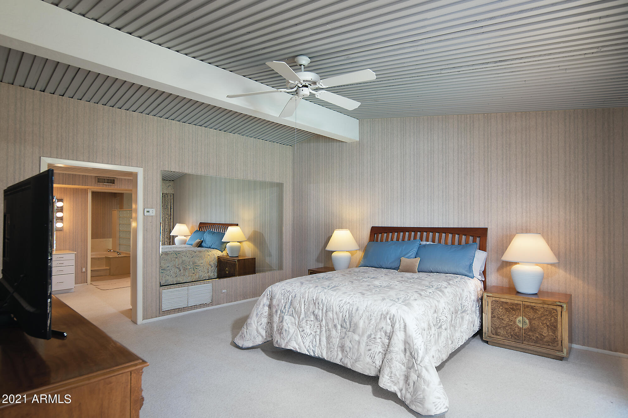 PARADISE HILLS - Residential