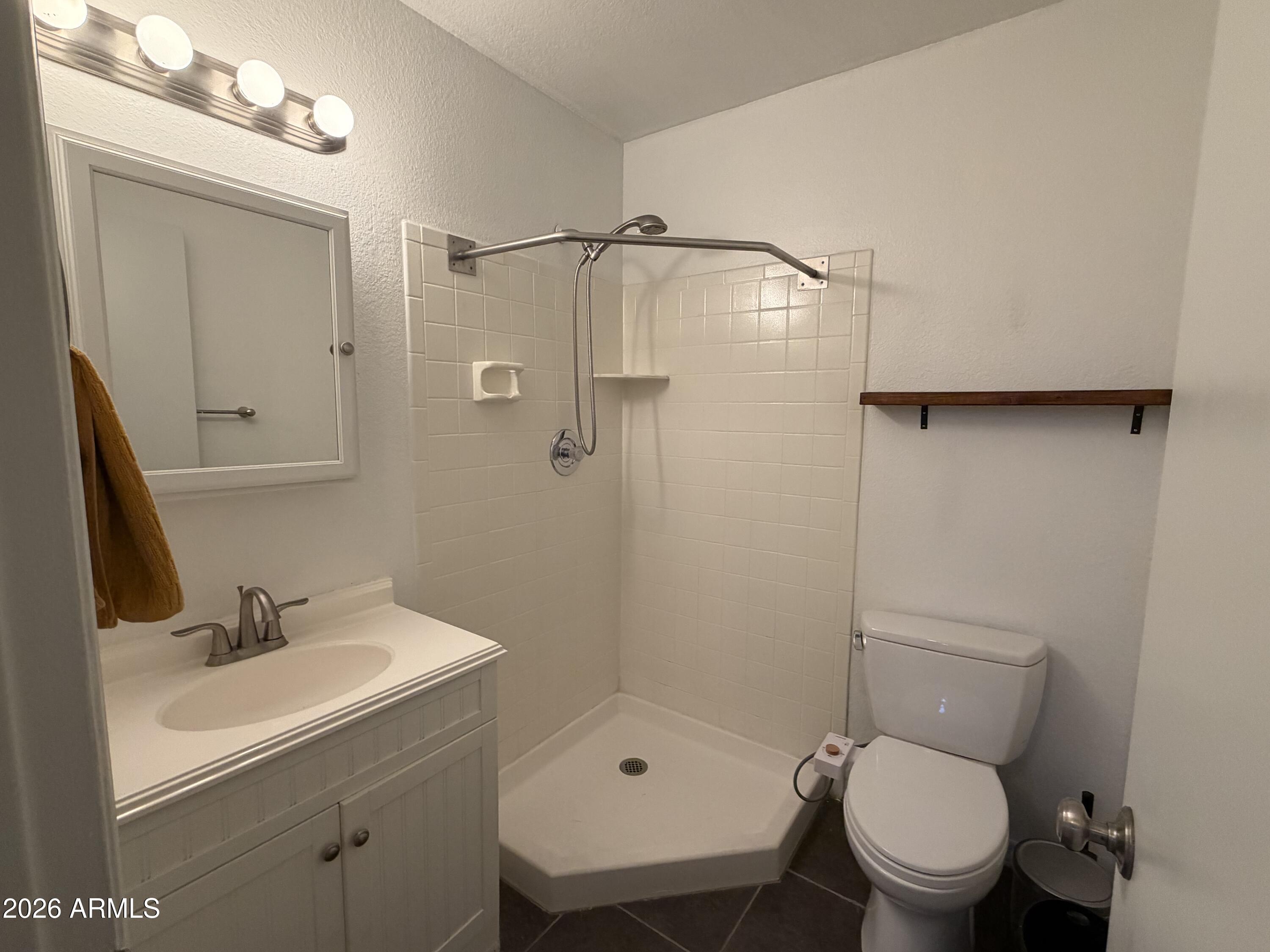DISCOVERY AT CONTINENTAL ORCHARD - Residential Lease