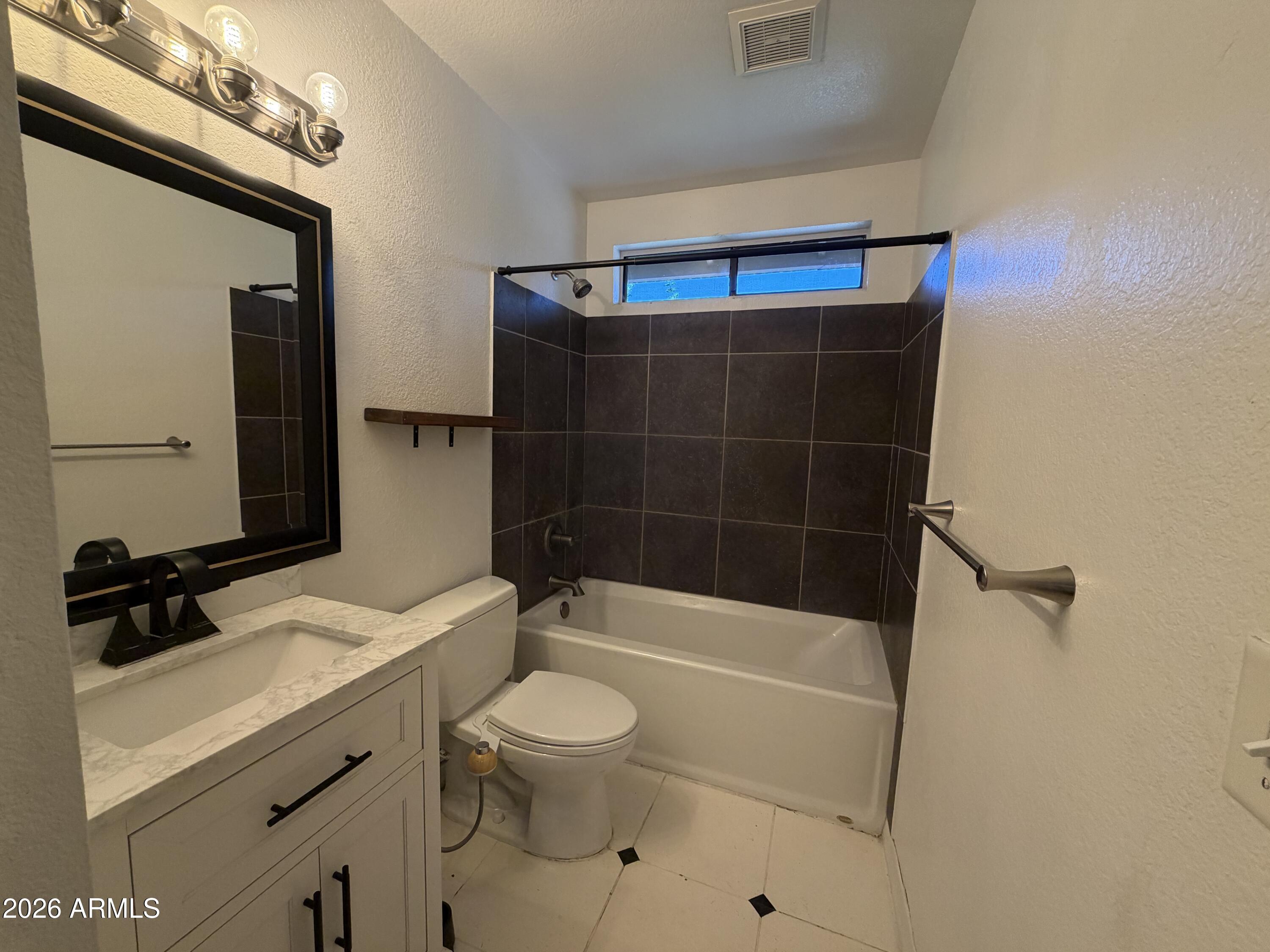 DISCOVERY AT CONTINENTAL ORCHARD - Residential Lease