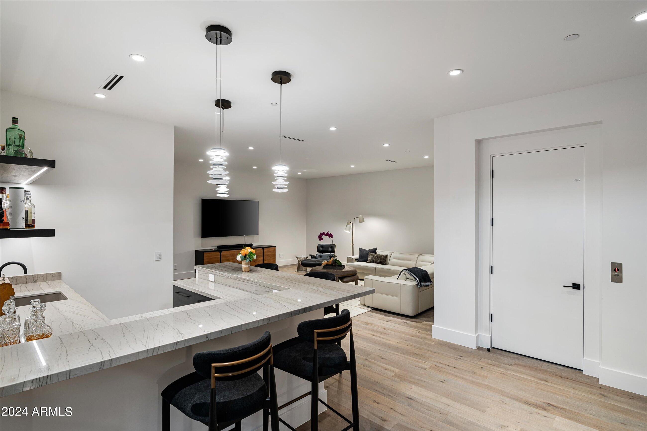 RITZ-CARLTON PARCEL B - Residential