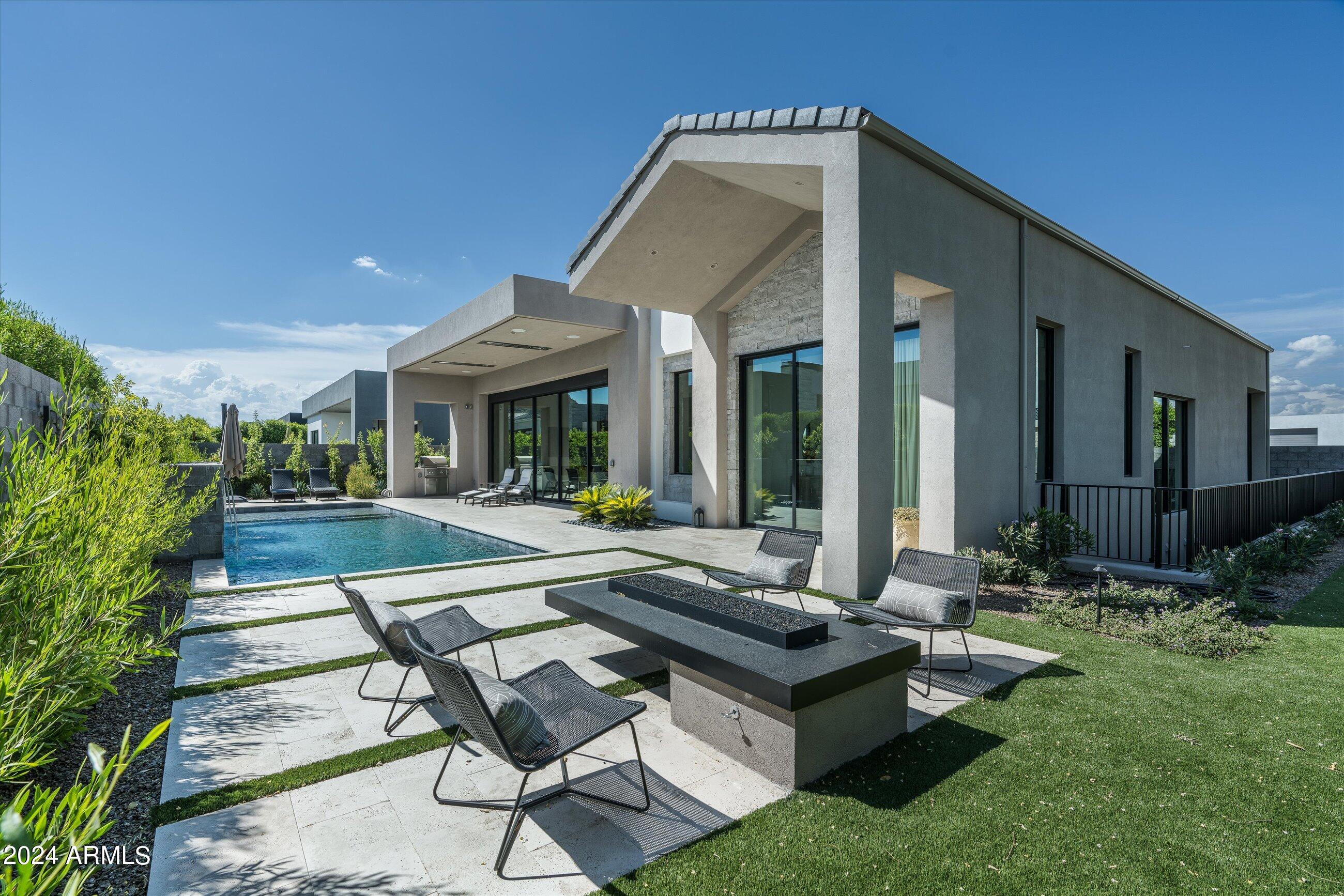 RITZ-CARLTON PARCEL B - Residential