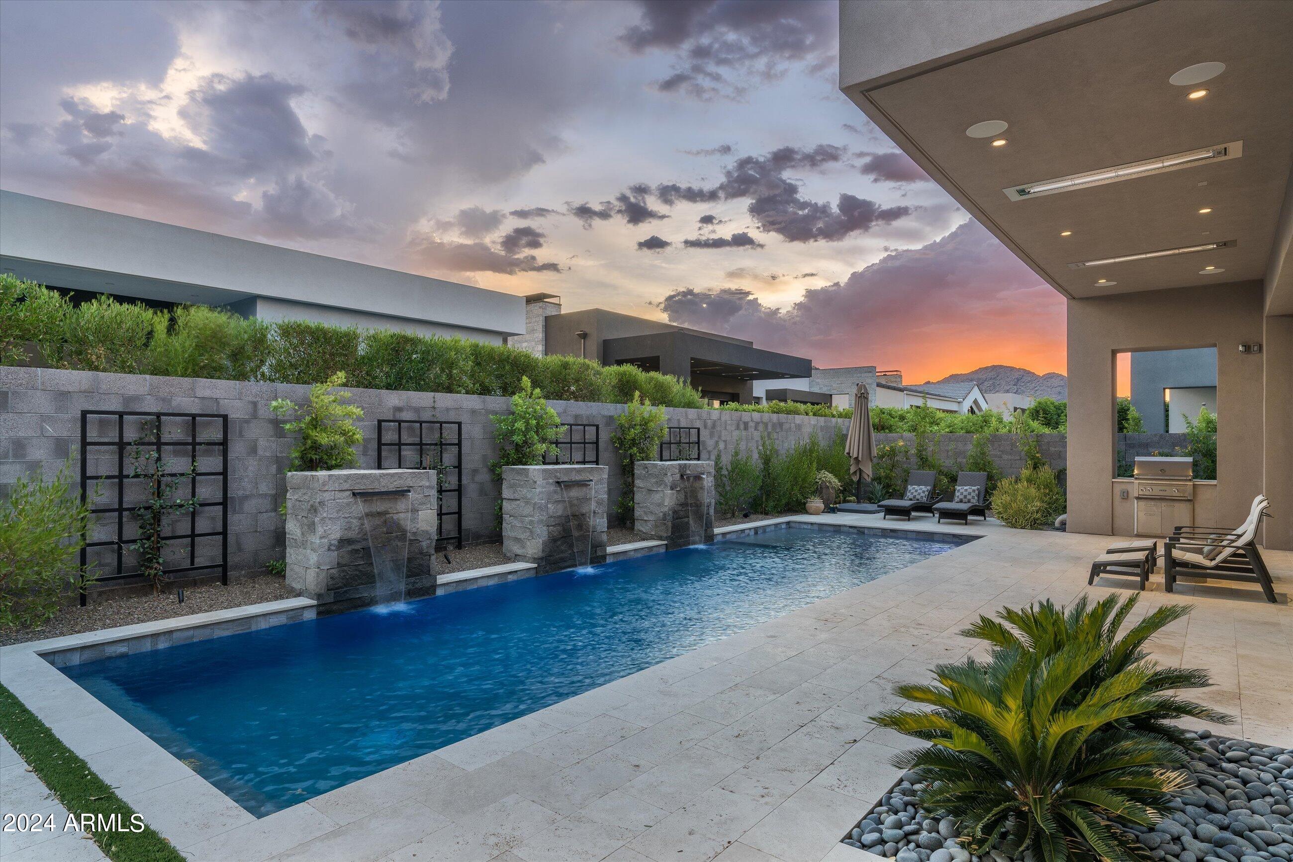 RITZ-CARLTON PARCEL B - Residential