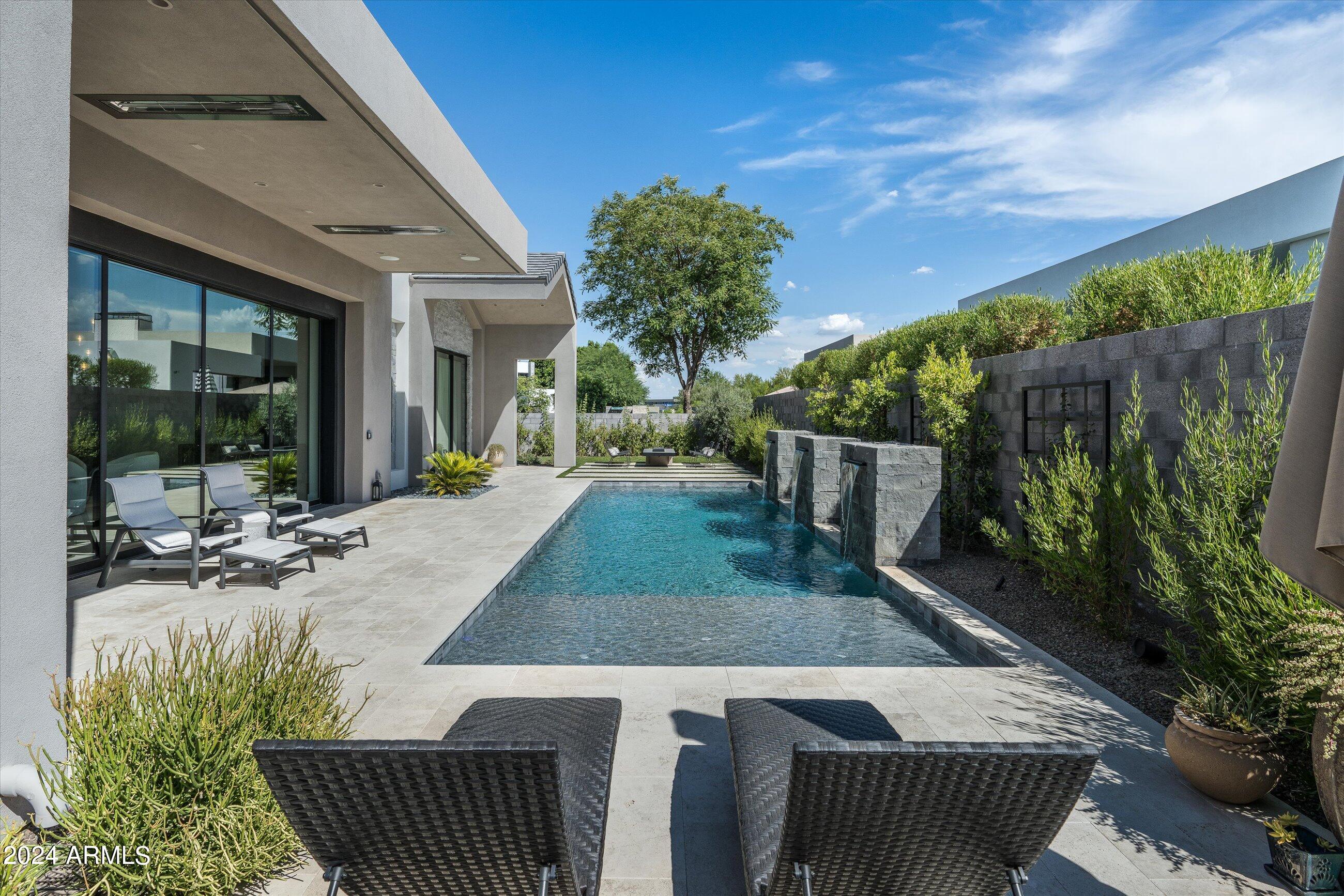 RITZ-CARLTON PARCEL B - Residential