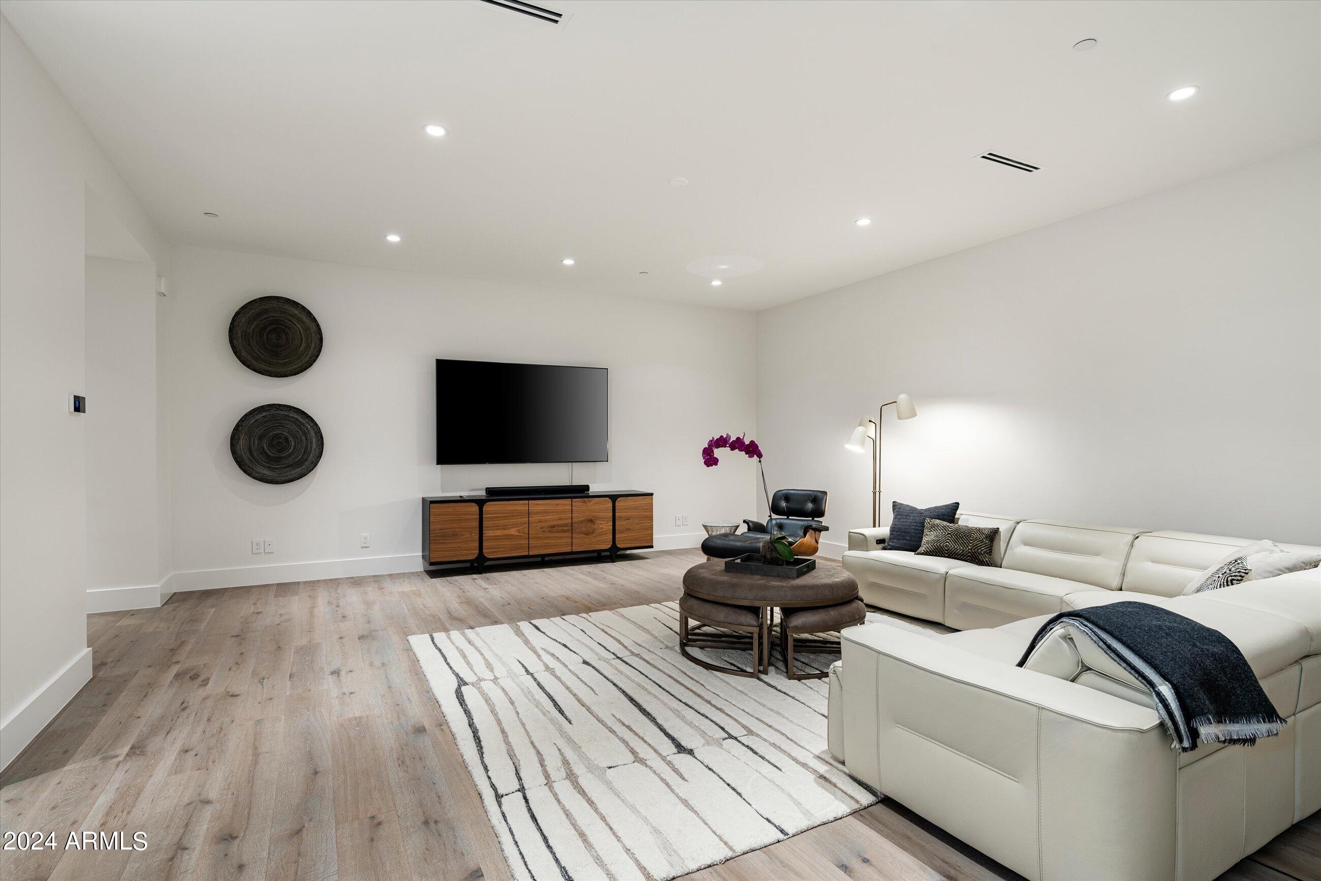 RITZ-CARLTON PARCEL B - Residential