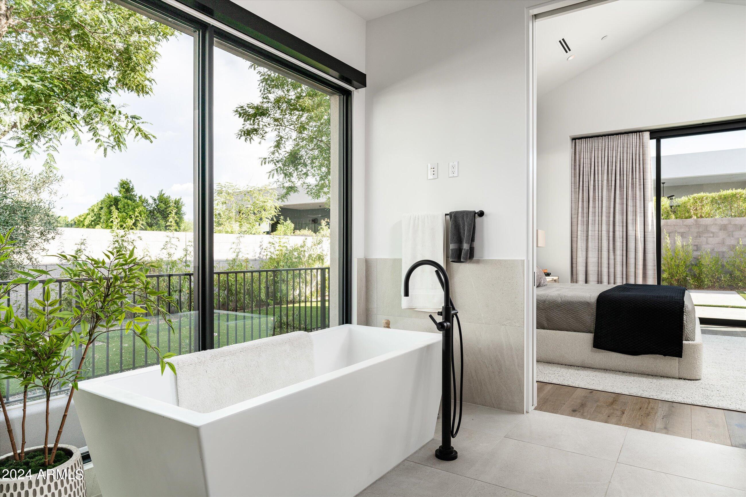 RITZ-CARLTON PARCEL B - Residential