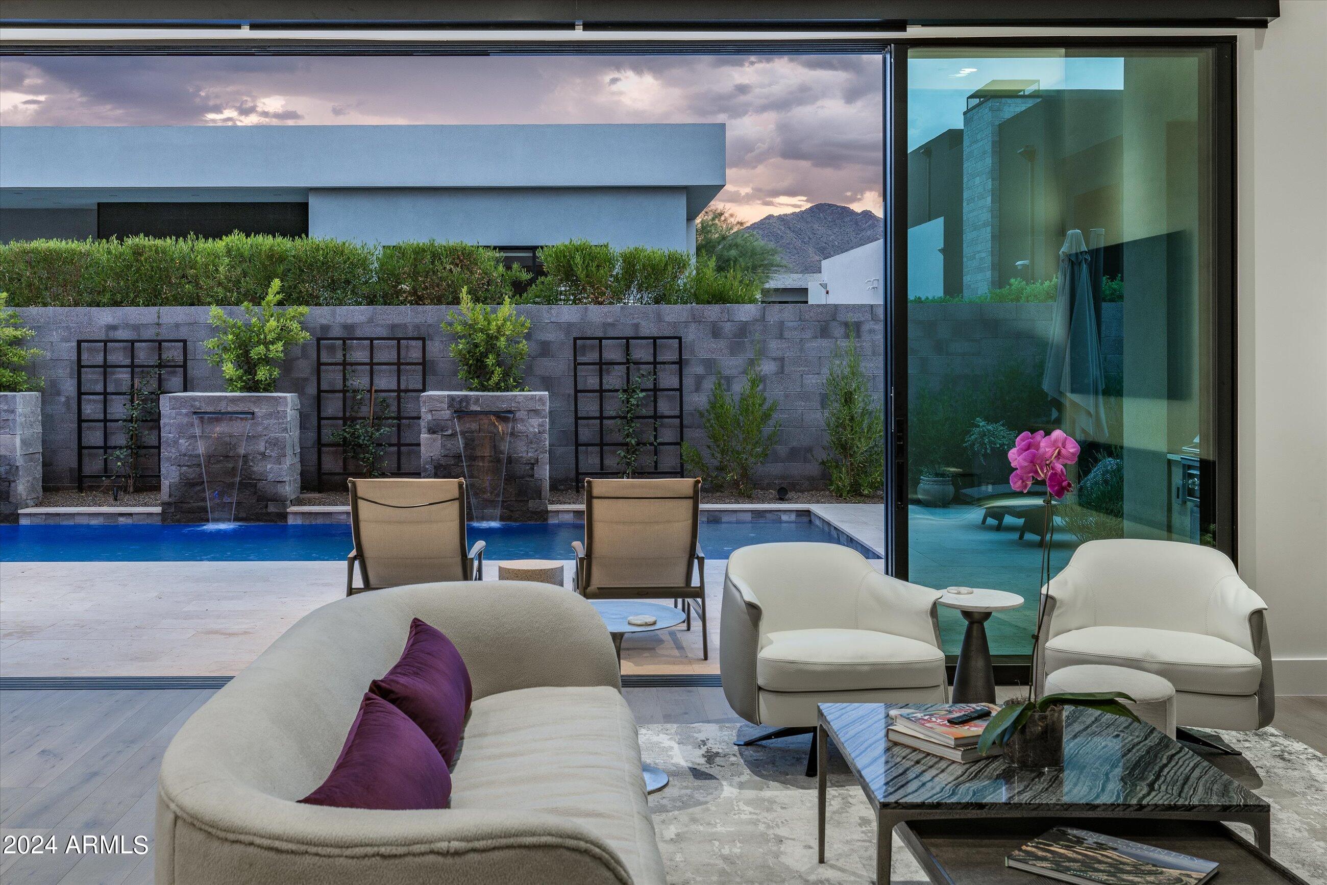 RITZ-CARLTON PARCEL B - Residential