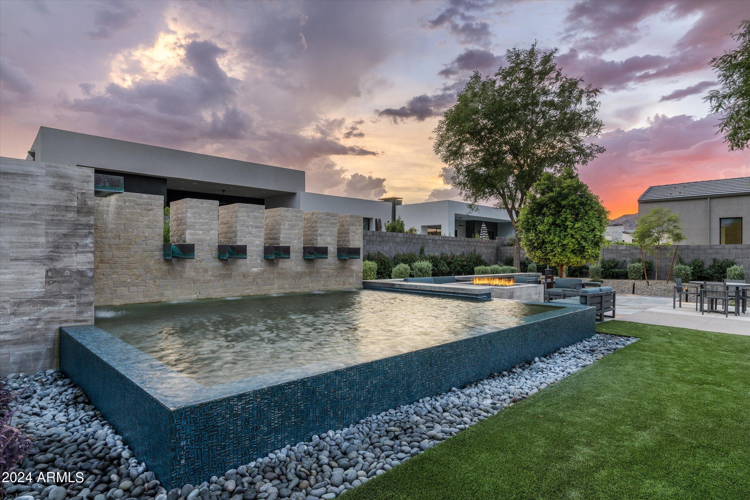 RITZ-CARLTON PARCEL B - Residential