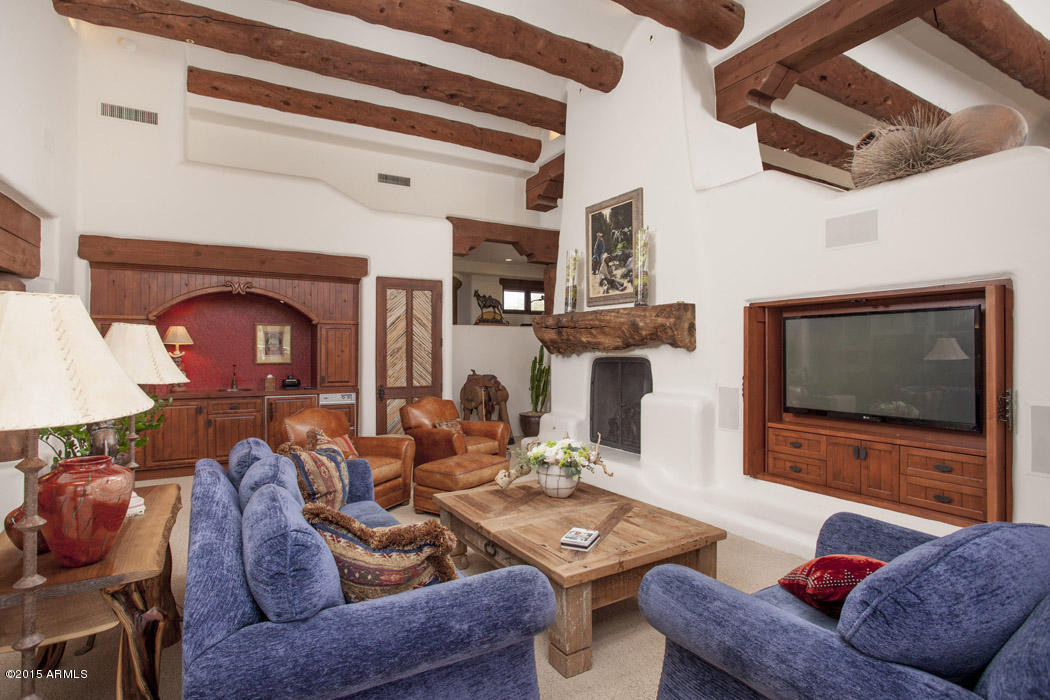 PINNACLE PEAK HEIGHTS - Residential