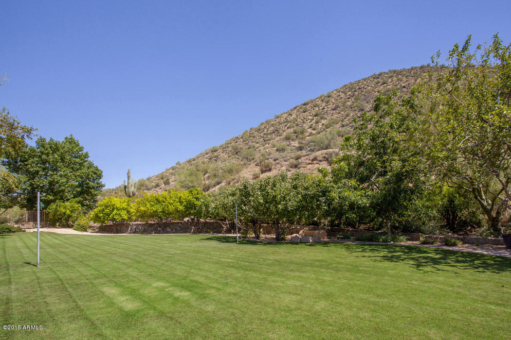 PINNACLE PEAK HEIGHTS - Residential
