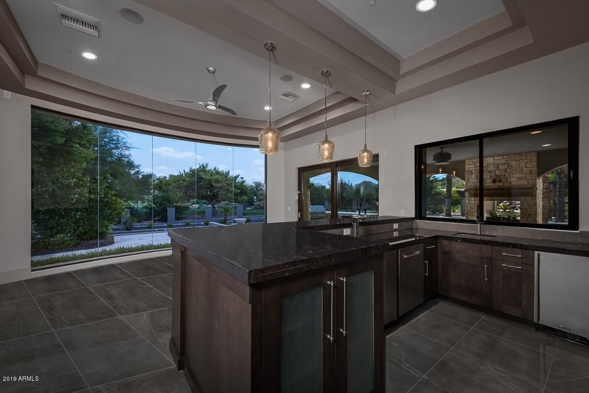 PARADISE HILLS - Residential