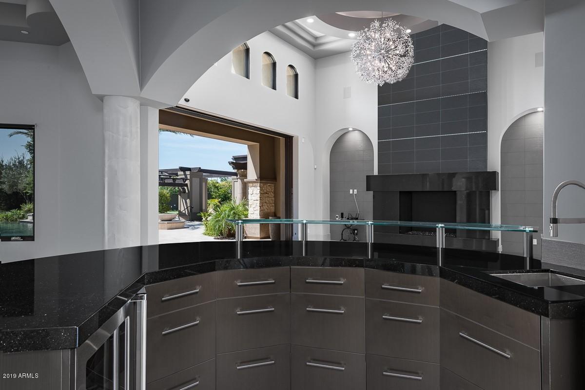 PARADISE HILLS - Residential