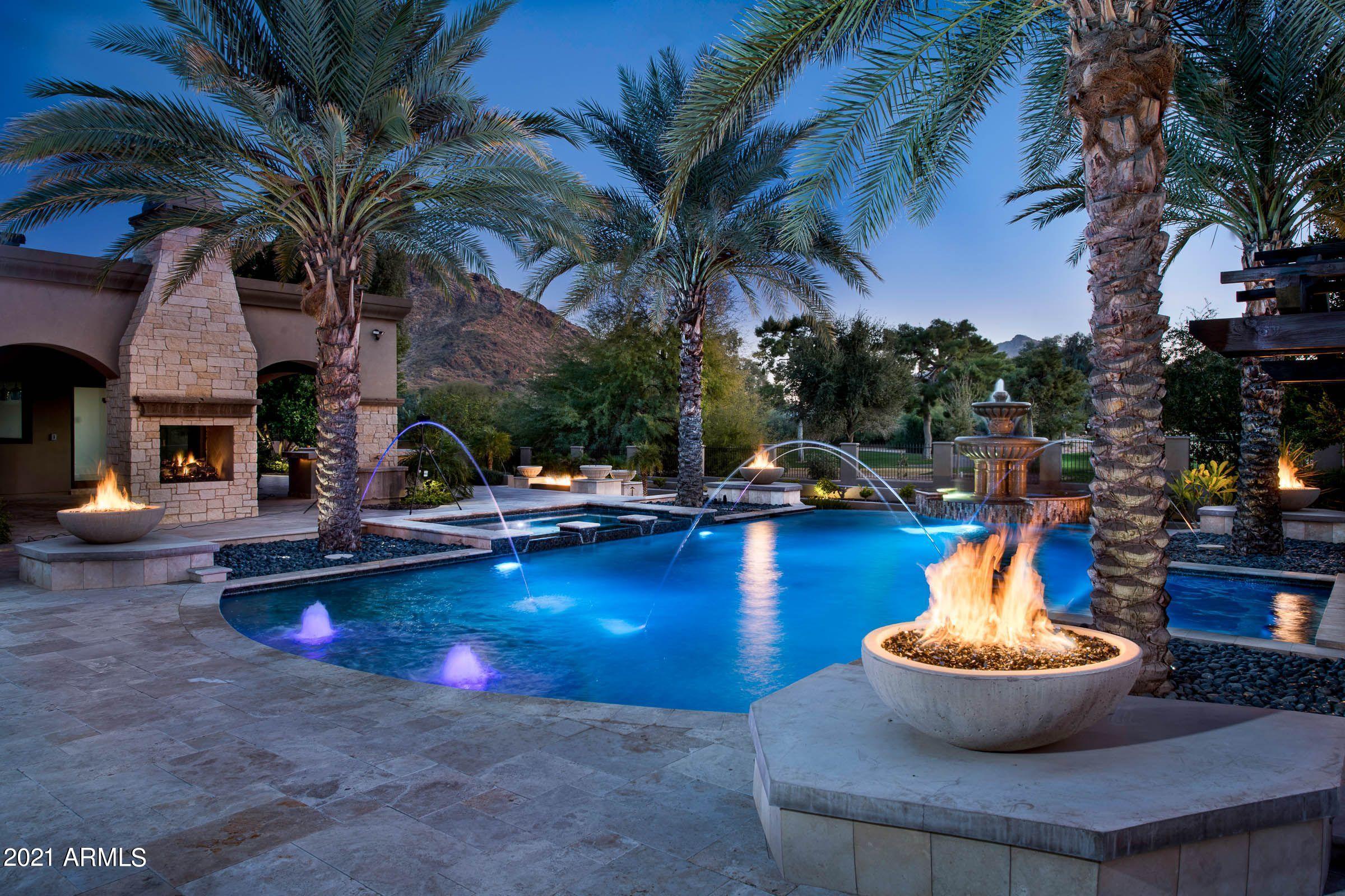 PARADISE HILLS - Residential