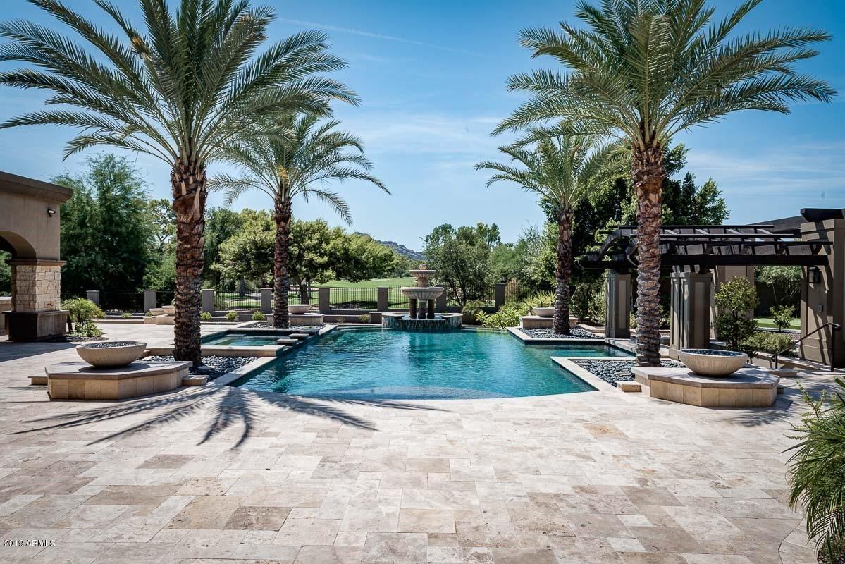 PARADISE HILLS - Residential