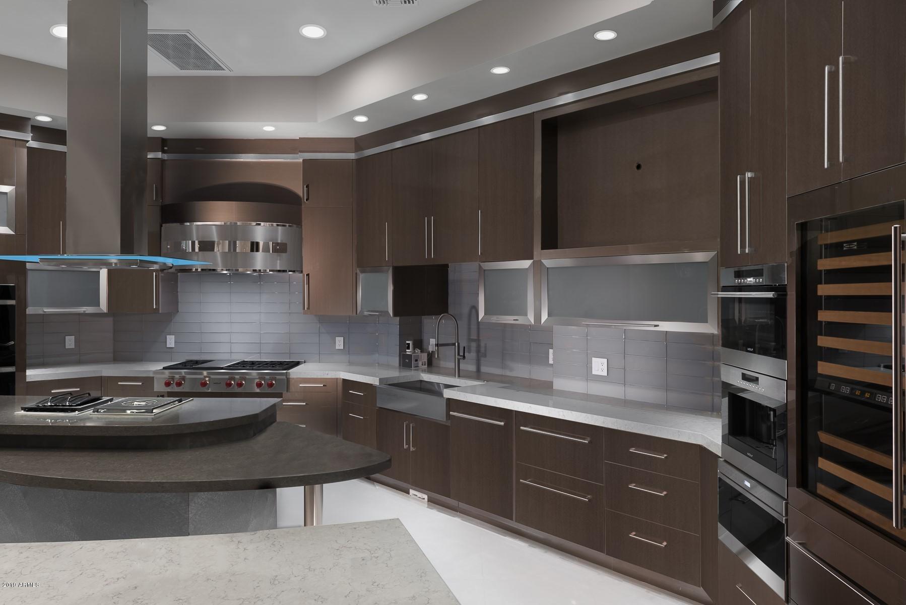 PARADISE HILLS - Residential