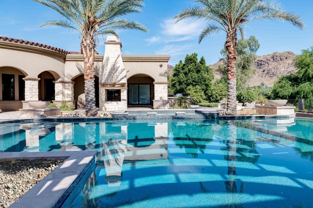 PARADISE HILLS - Residential