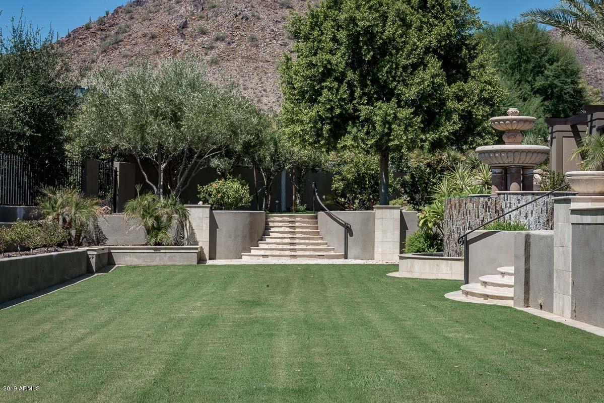 PARADISE HILLS - Residential