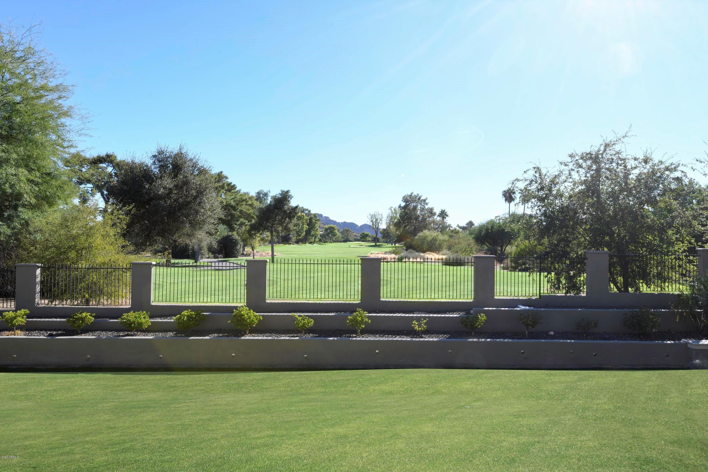 PARADISE HILLS - Residential