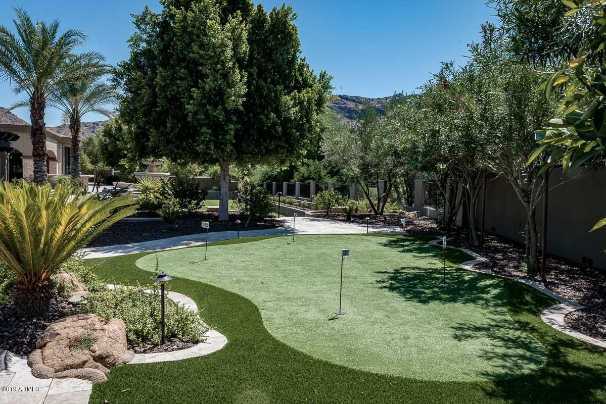 PARADISE HILLS - Residential