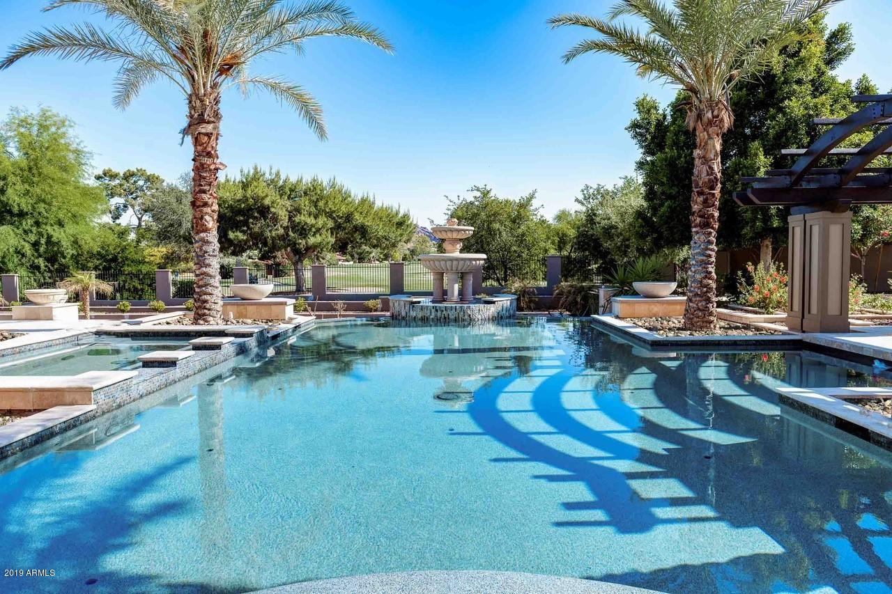 PARADISE HILLS - Residential