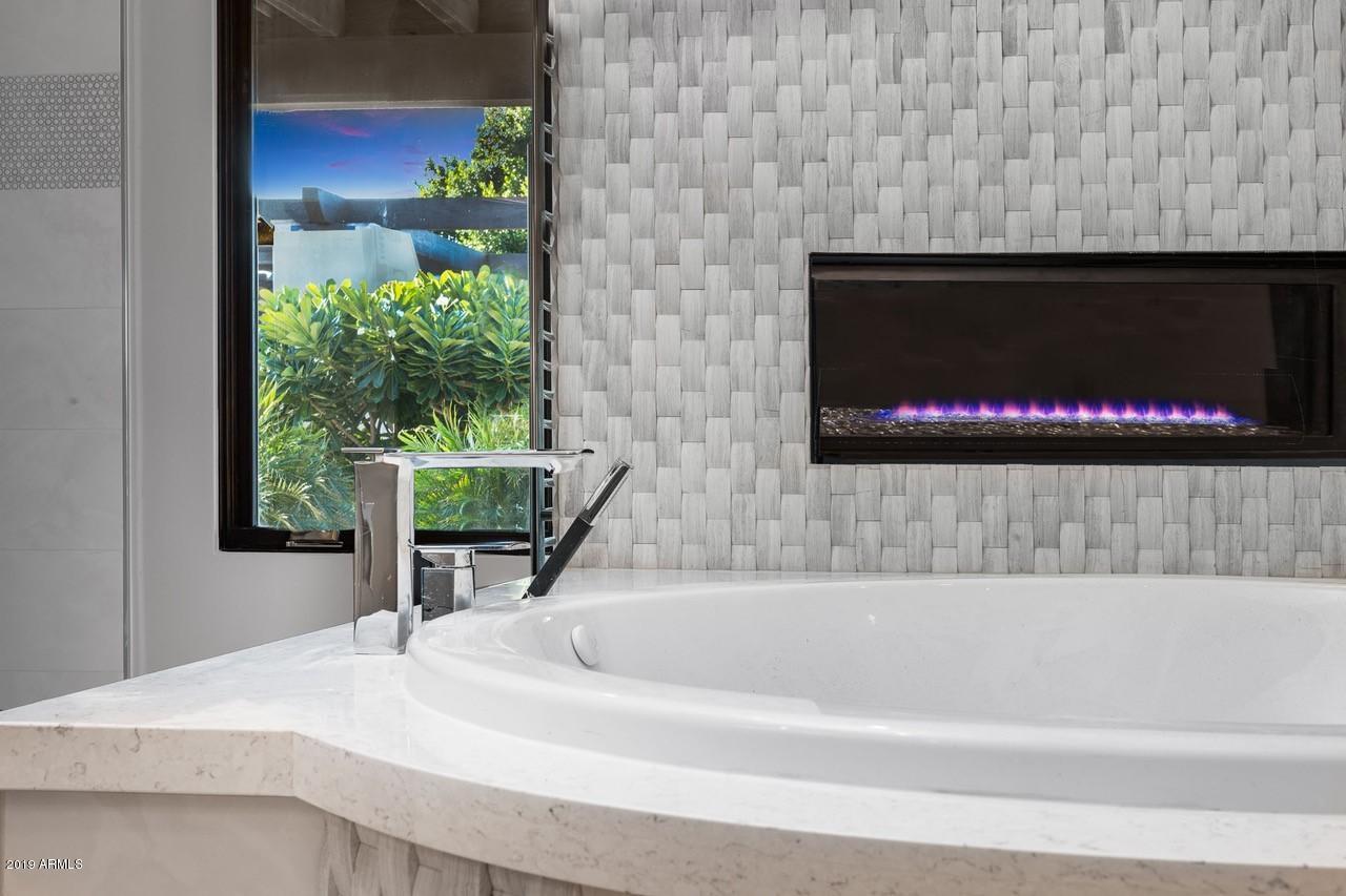 PARADISE HILLS - Residential