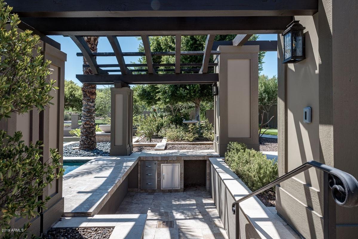 PARADISE HILLS - Residential