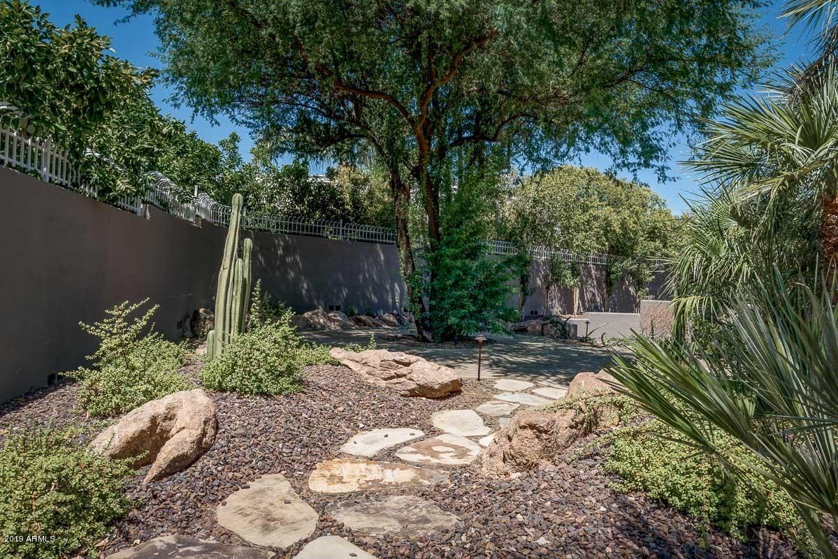 PARADISE HILLS - Residential